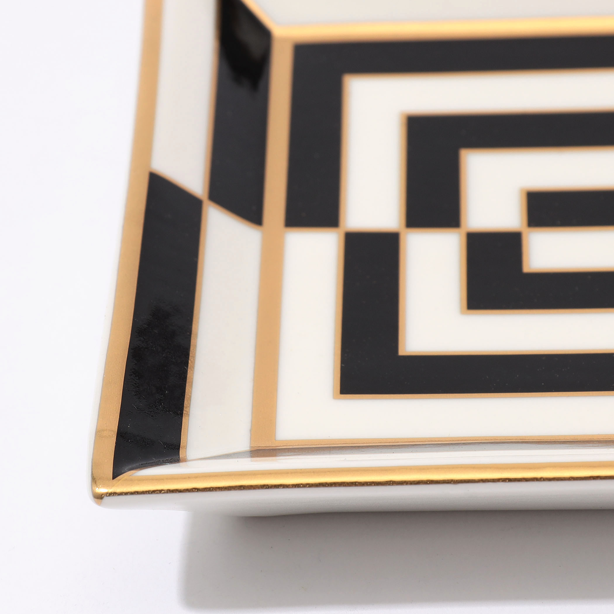 JONATHAN ADLER マルチトレイ｜トゥモローランド 公式通販