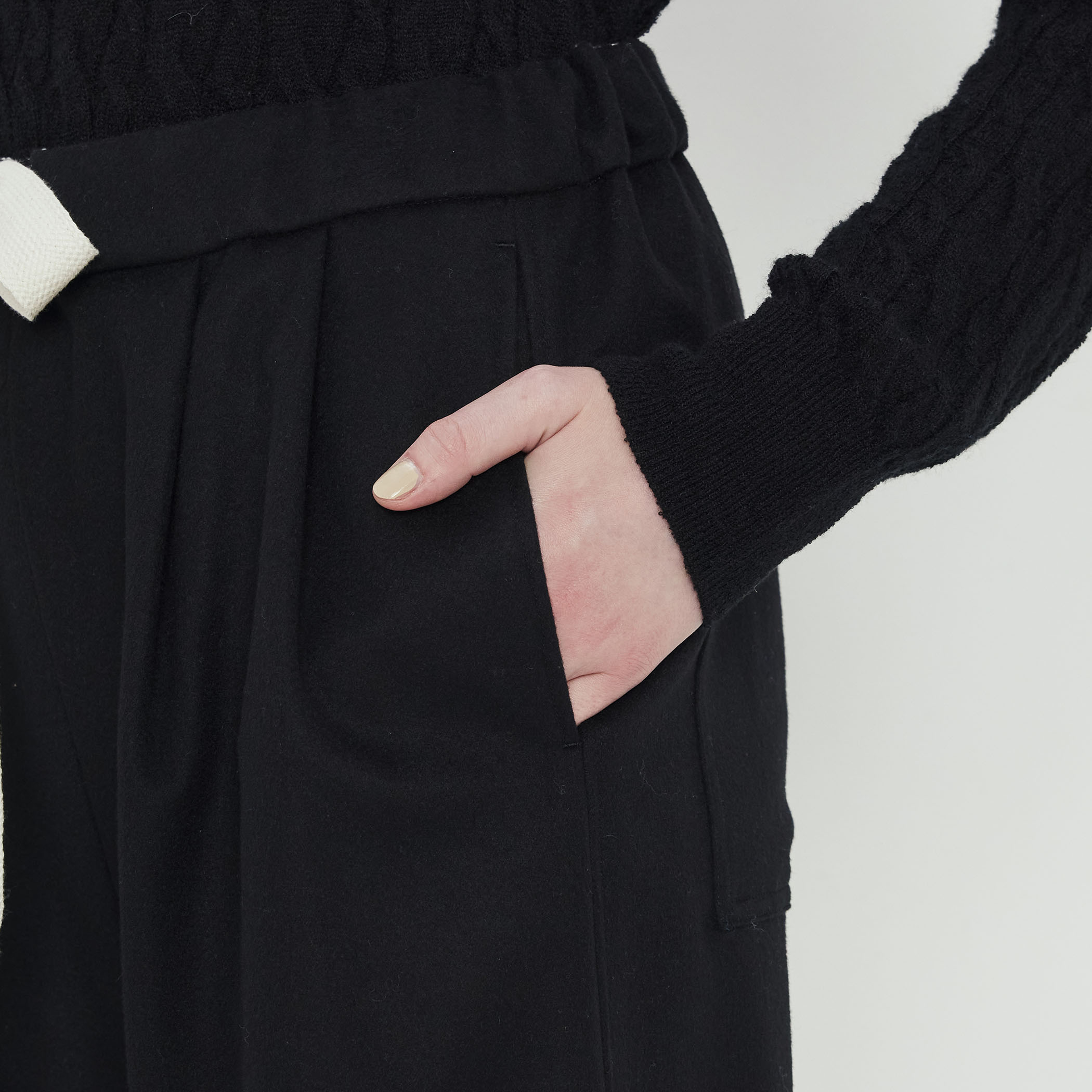 ウールカシミヤビーバー 2タックドローストリングパンツ