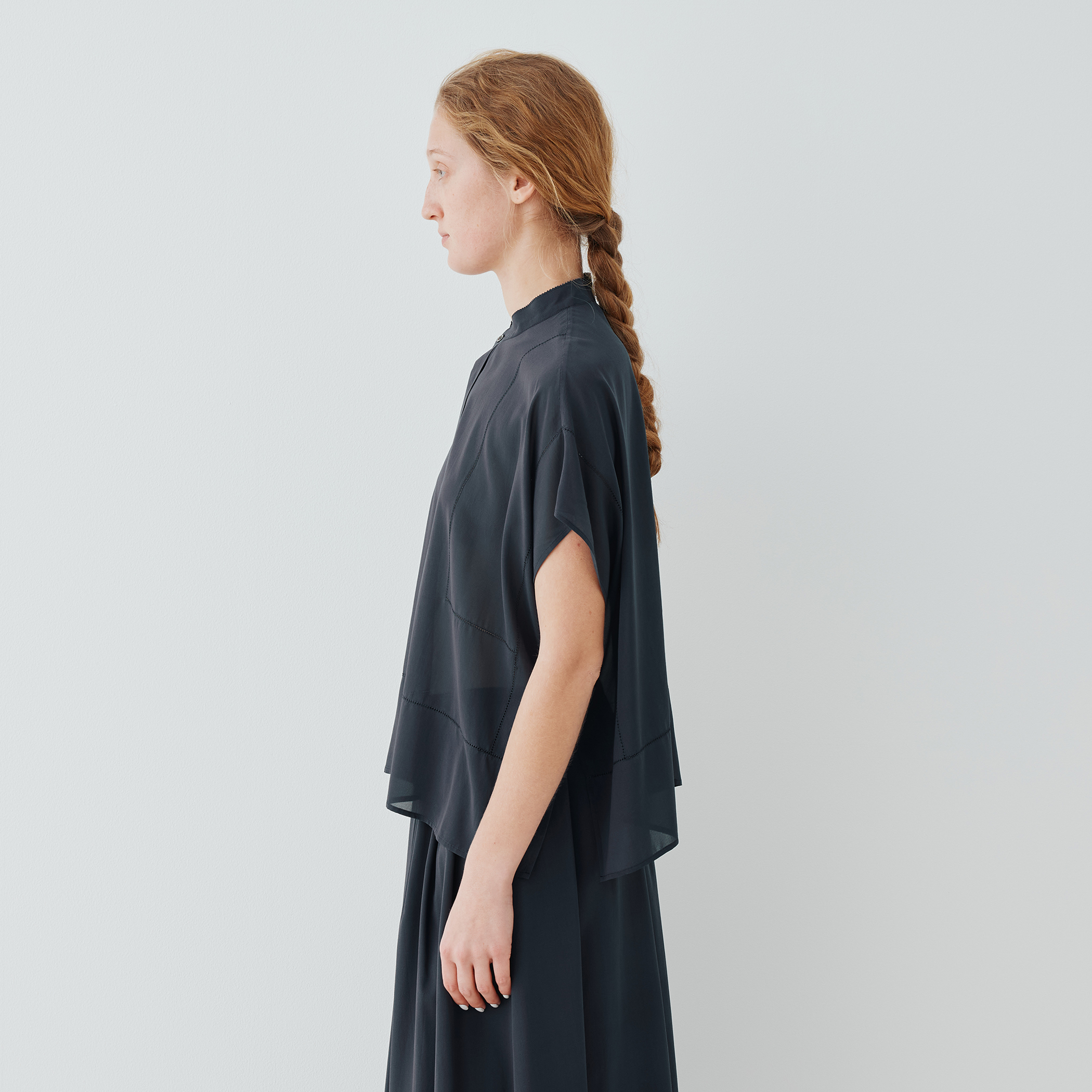GALERIE VIELシルクストレッチ ボックスシャツ　トゥモローランド 楽天市場】ライトシルクストレッチ スタンドネックボックス