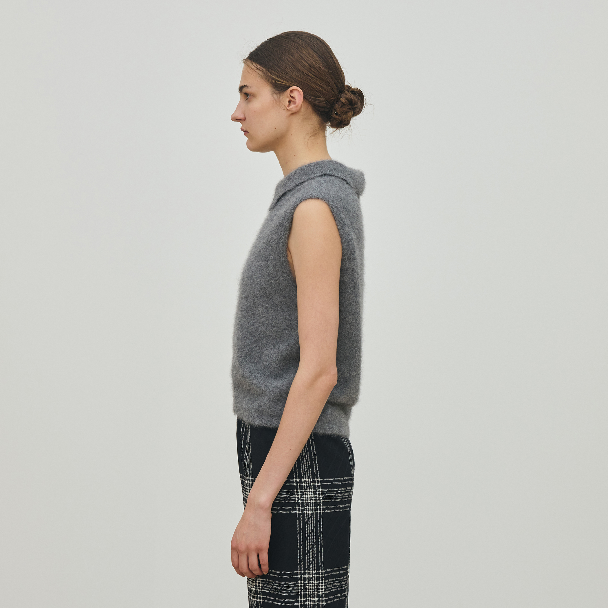 DES PRES デプレ フォックスカシミヤ シャツカラープルオーバー 黒 DES PRES デプレ フォックスカシミヤ シャツカラープルオーバー 黒 DES