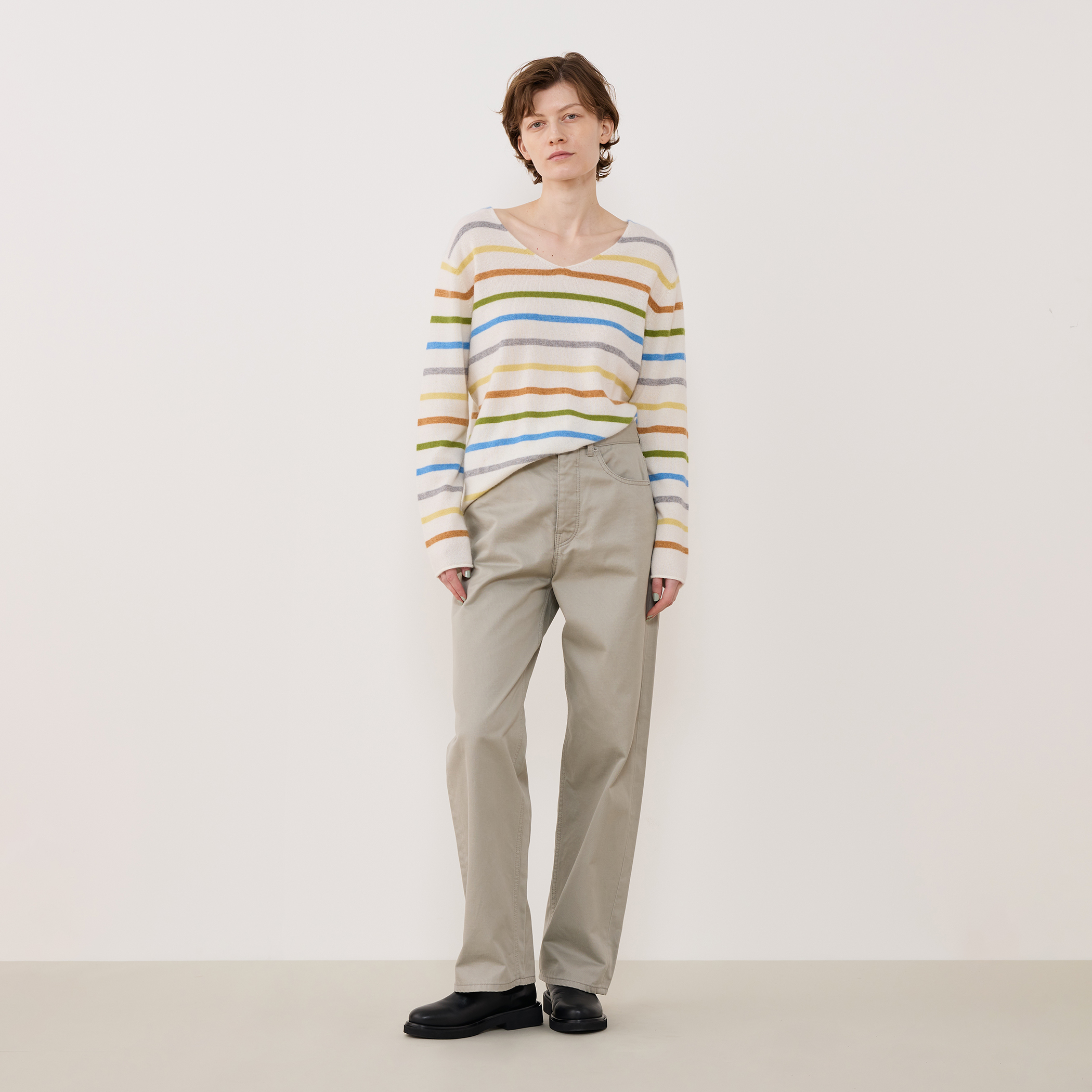 ブラッシュドツイル セミワイドパンツ｜トゥモローランド 公式通販