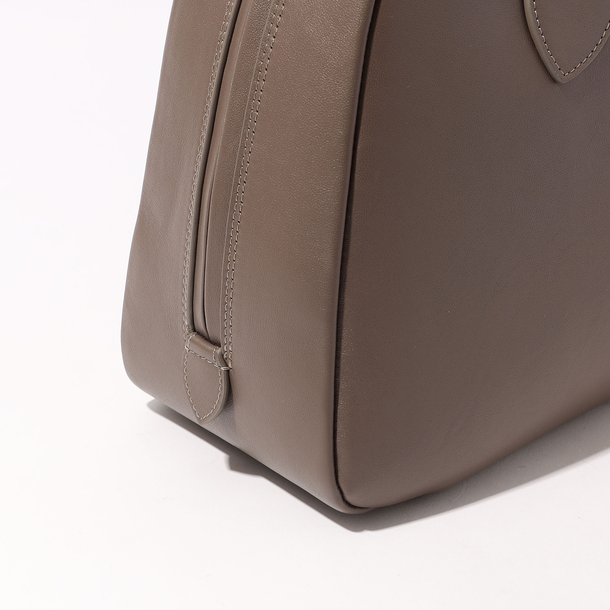 Atelier TOMORROWLAND MIMI MEDIUM バッグ｜トゥモローランド 公式サイト
