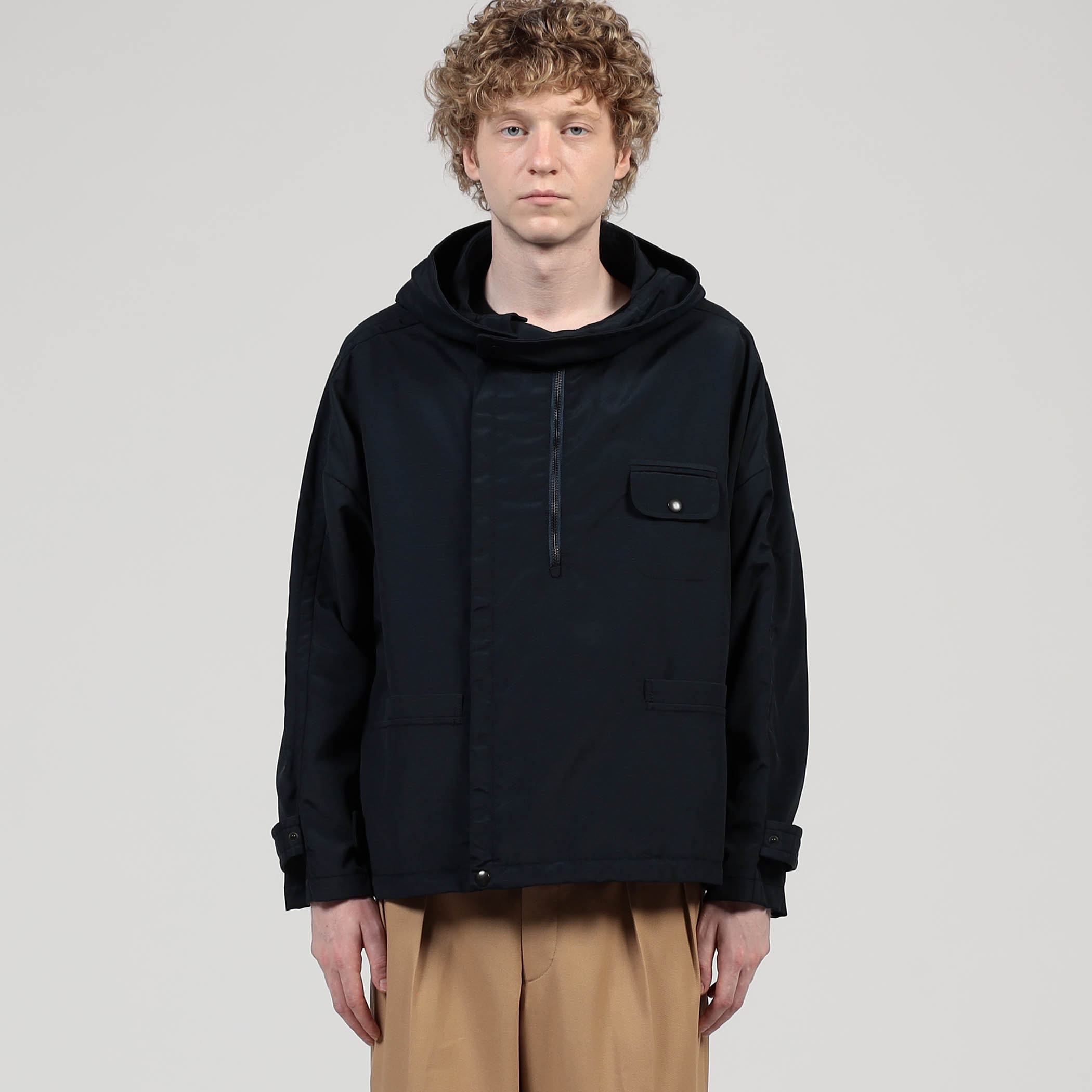 □ナイロンオックス スタンドブルゾン｜トゥモローランド 公式通販