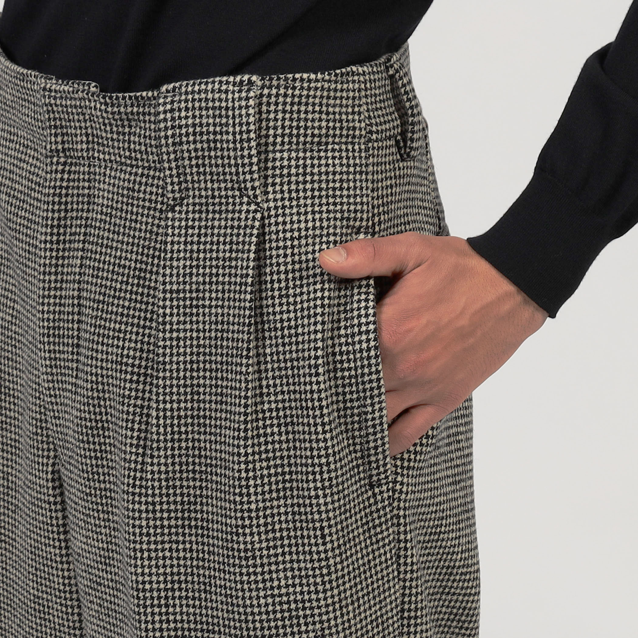 ウールナイロンポリウレタン 2WAYストレッチ 2プリーツパンツ