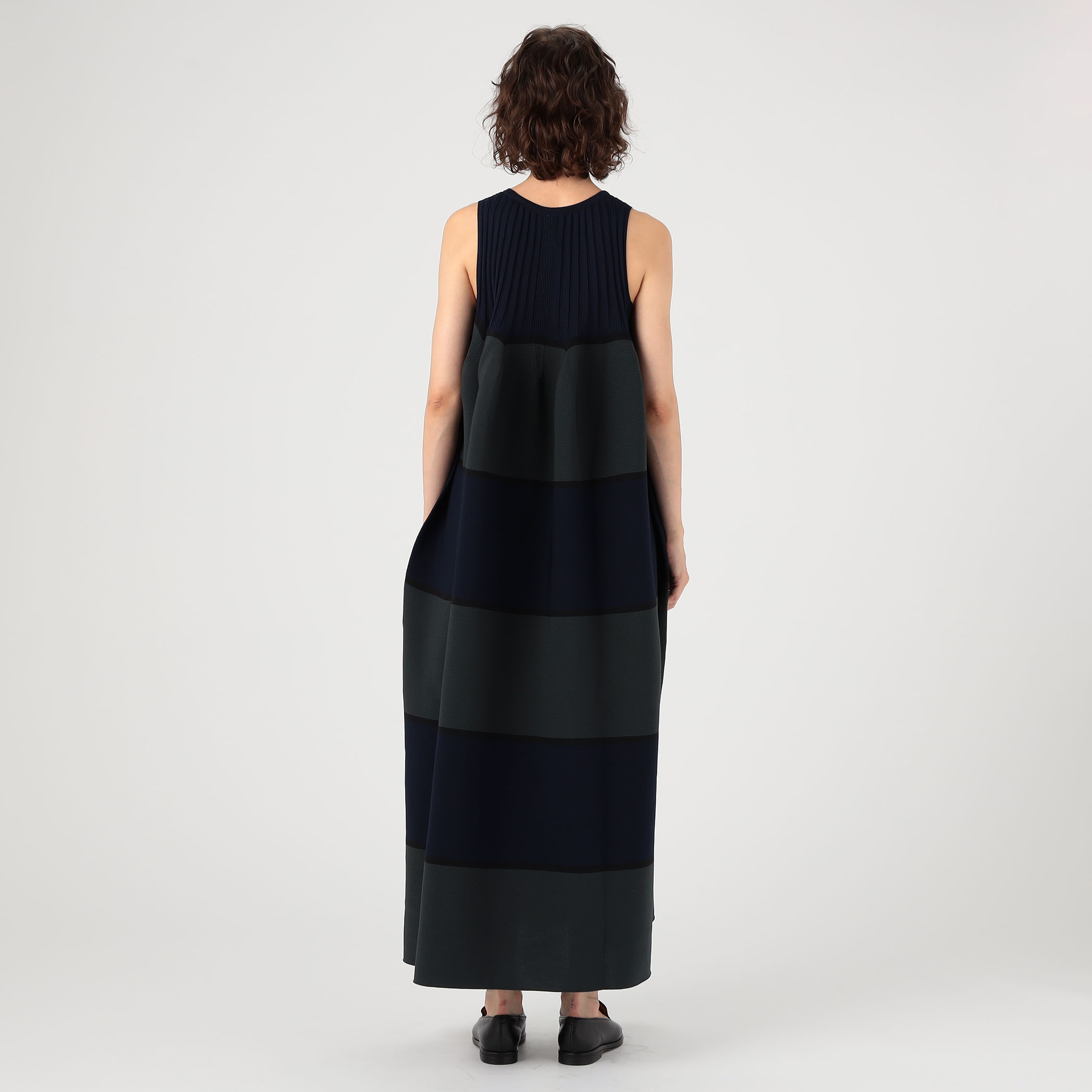 CFCL POTTERY SLEEVELESS BUST FLARE DRESS｜トゥモローランド 公式通販