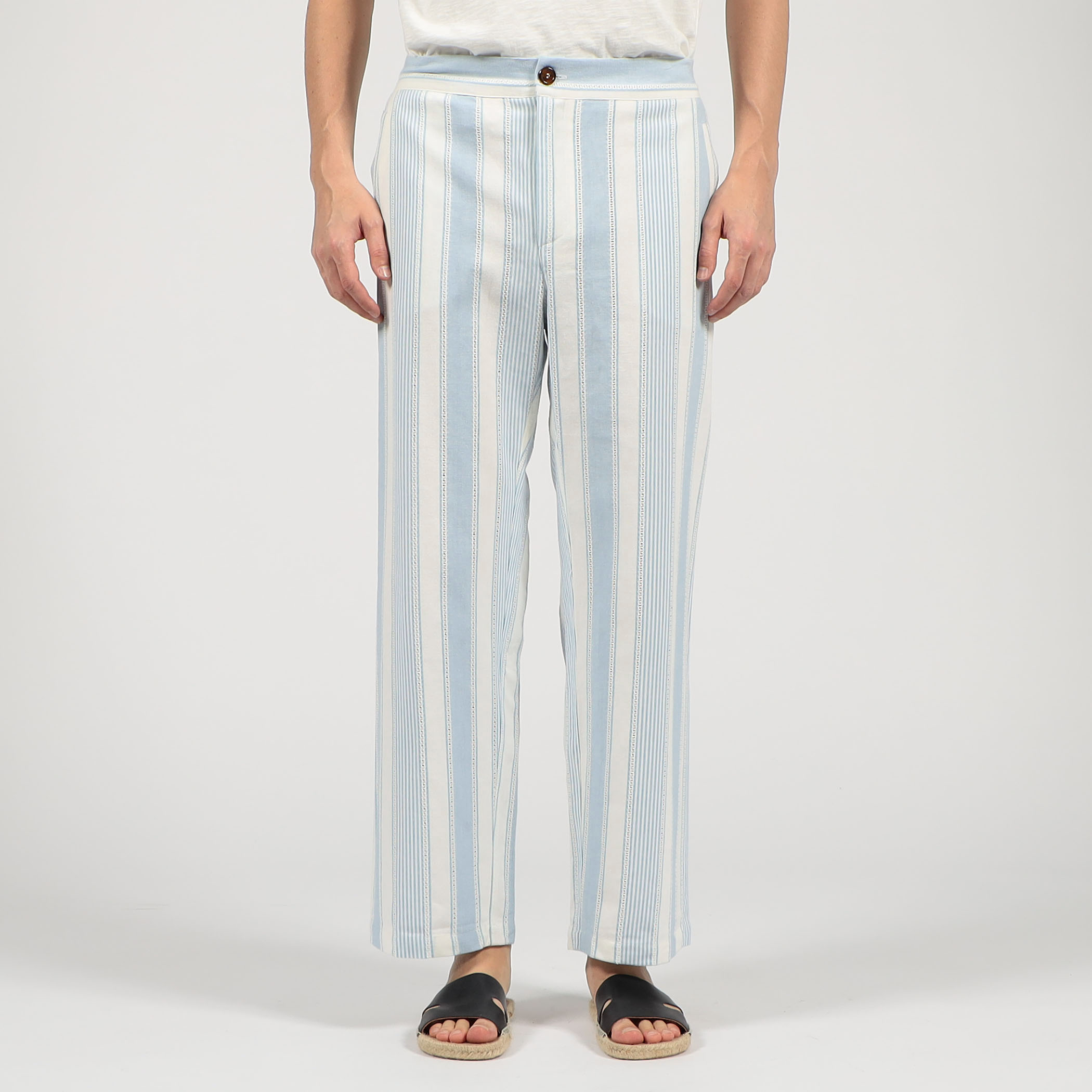 EREVAN エレヴァン erEvan CAPON TROUSERS コットンストライプ パンツ｜トゥモローランド