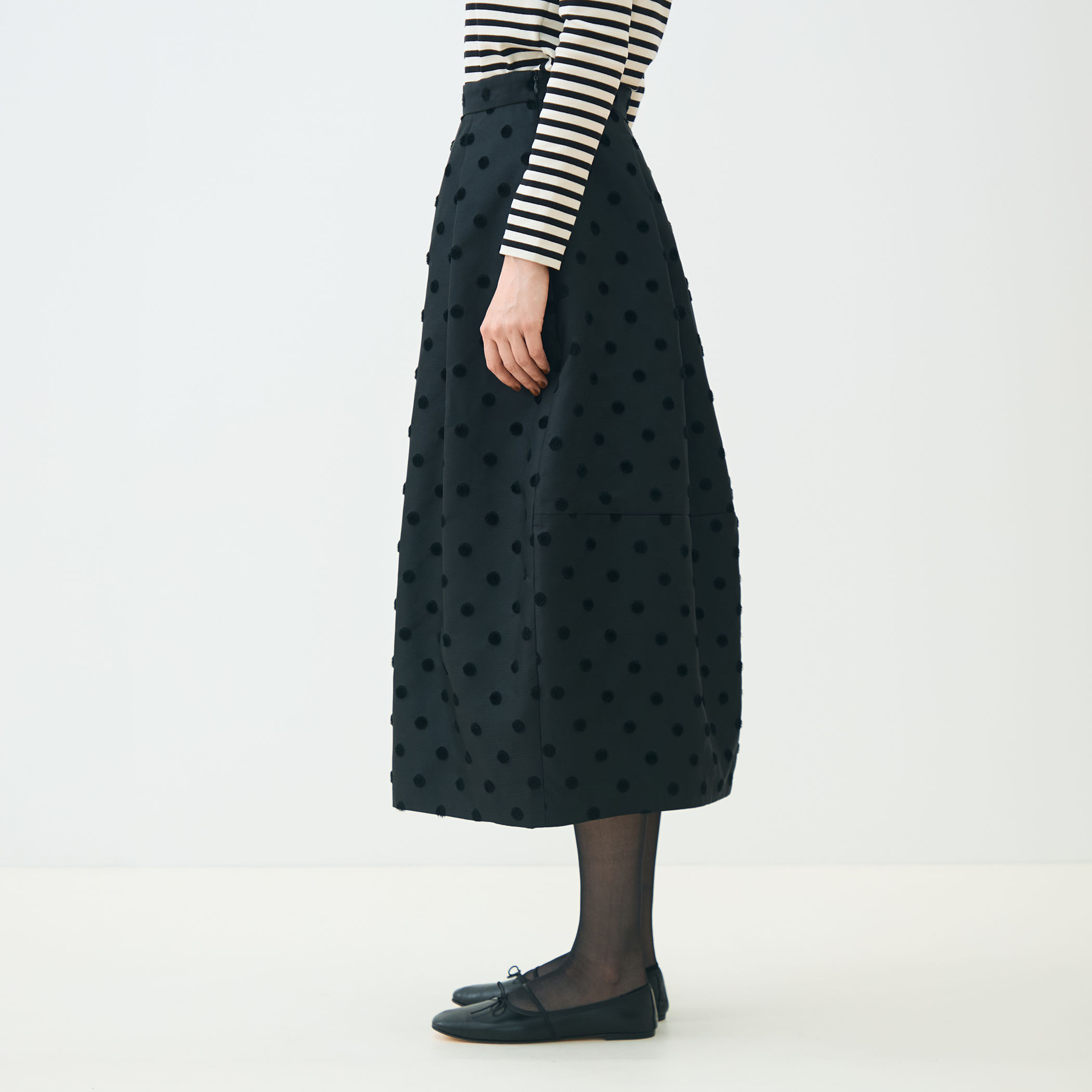 美品✨トゥモローランド 23年 モールドットジャガード スカート ブラック Ｓ 美品✨トゥモローランド 23年 モールドットジャガード スカート