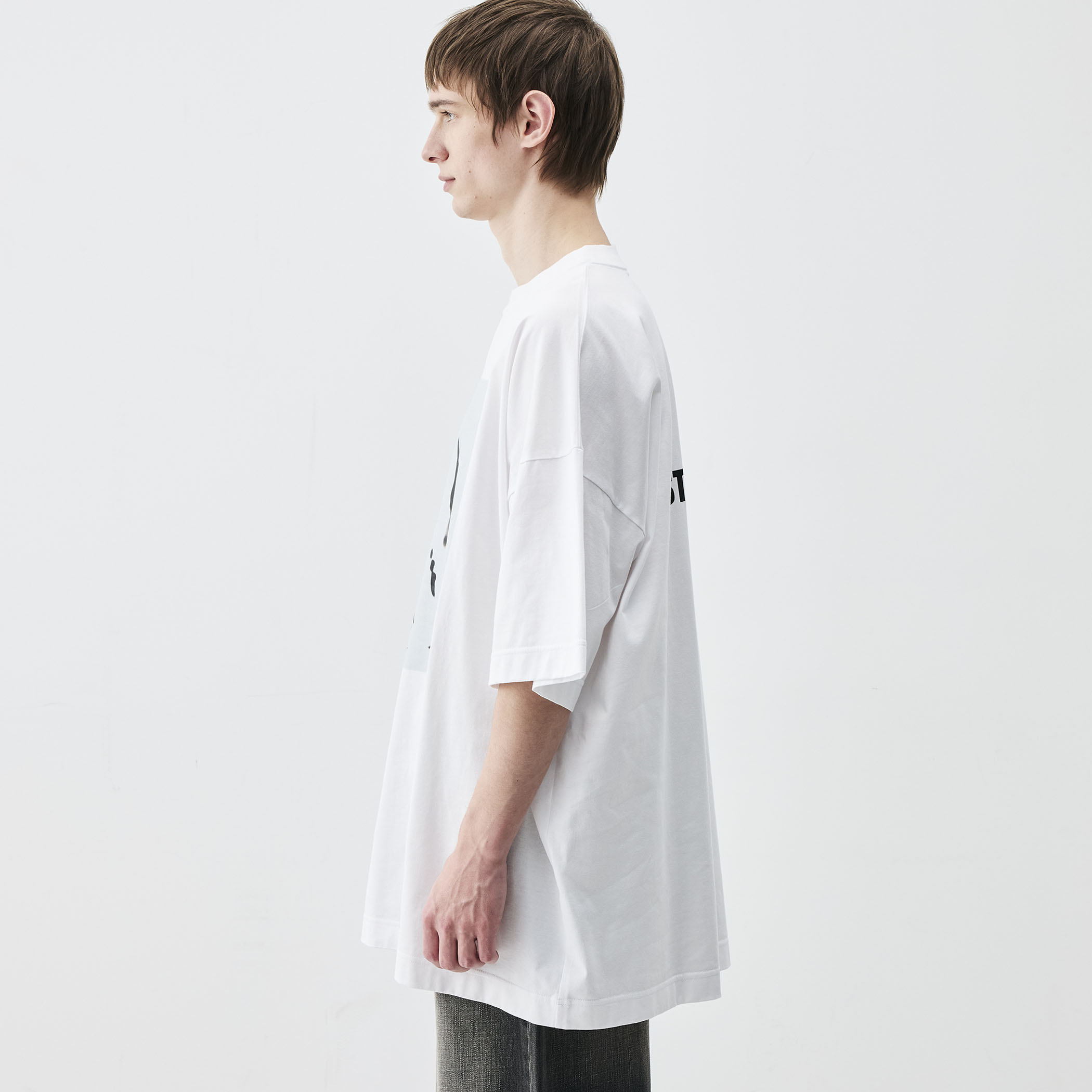 ALMOSTBLACK Yasuhiro Ishimoto KIMONO PRINT T｜トゥモローランド