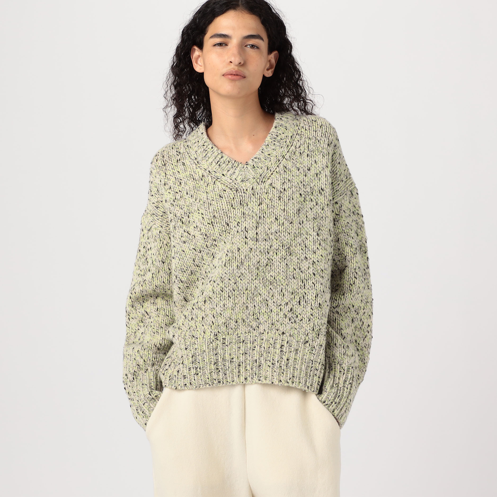 ギャルリーヴィートゥモローランド 25AW セサミメランジ ニット セーター セサミメランジ クルーネックプルオーバー｜トゥモローランド 公式サイト