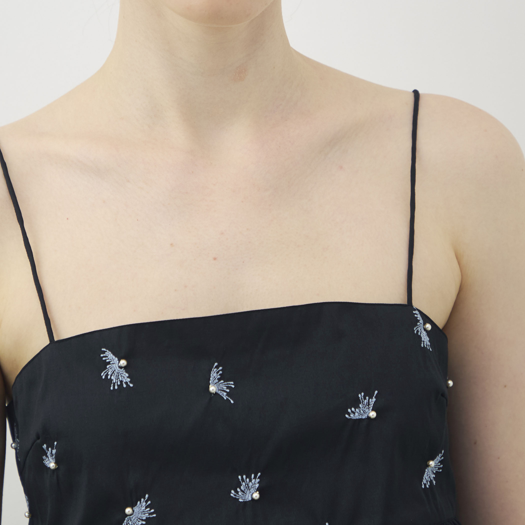 別注】ne Quittez pas BLACK Camisole Embroidery トップス