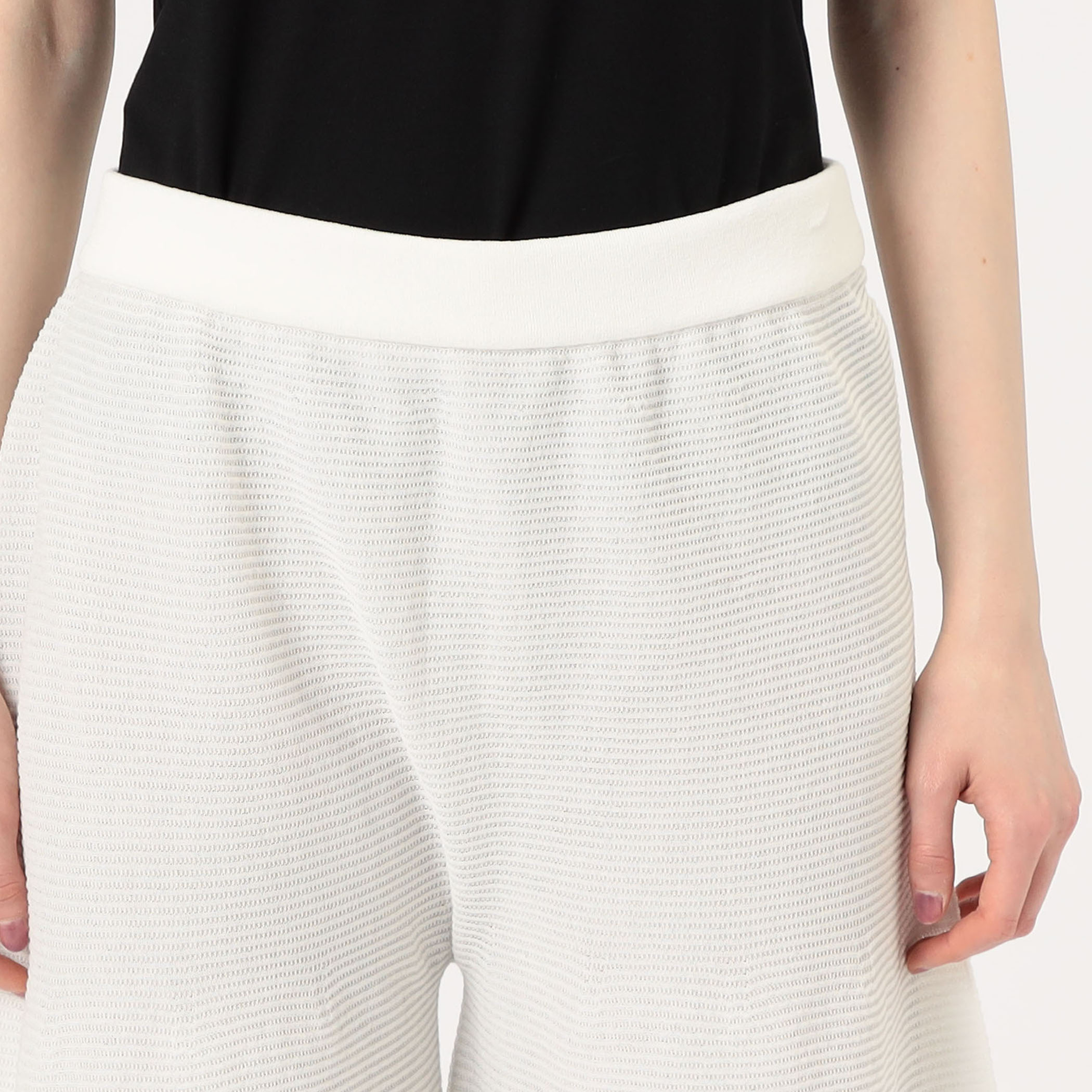 CFCL TC CASCADES SEMI WIDE PANTS｜トゥモローランド 公式通販