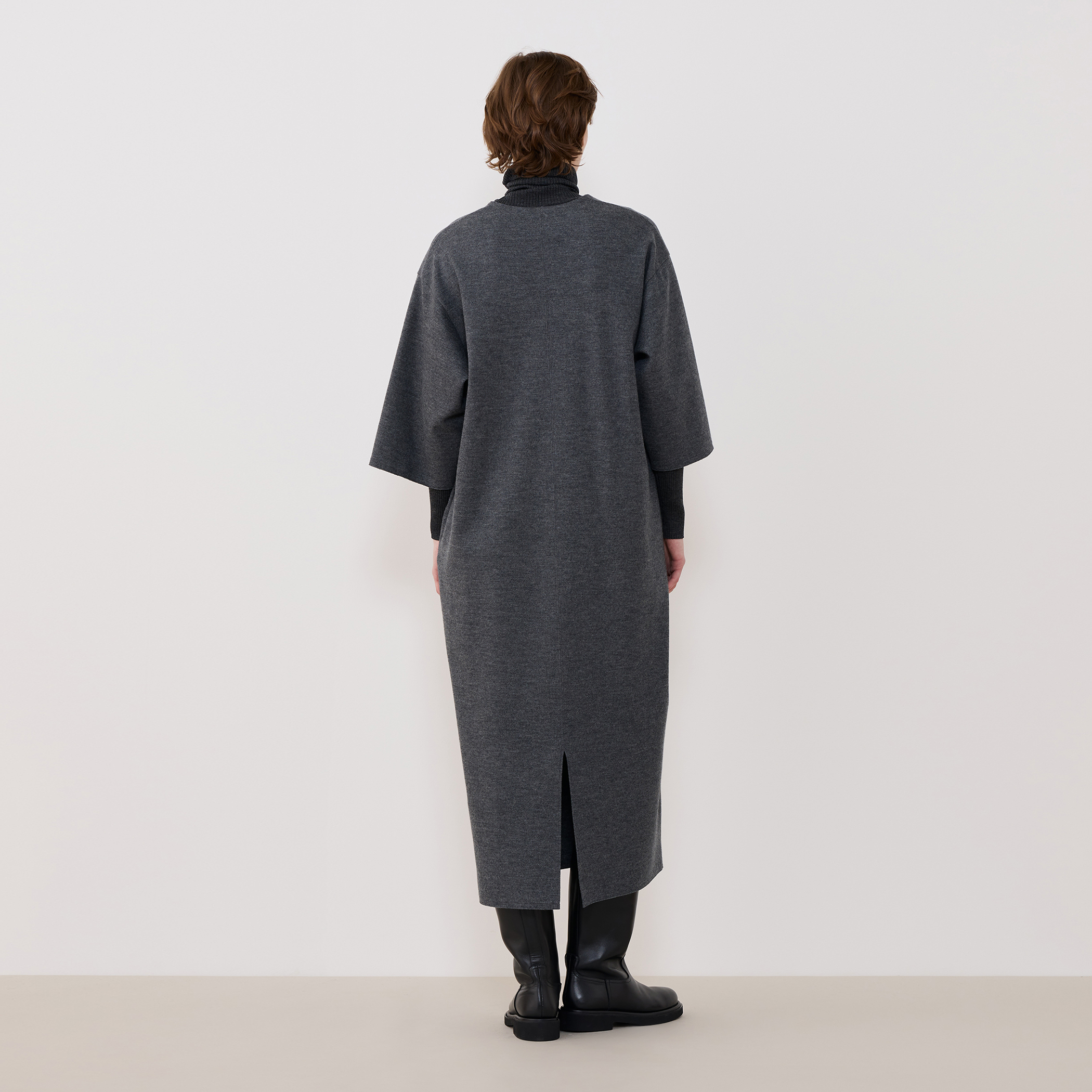 ミルドスムース Vネックワンピース｜トゥモローランド 公式通販