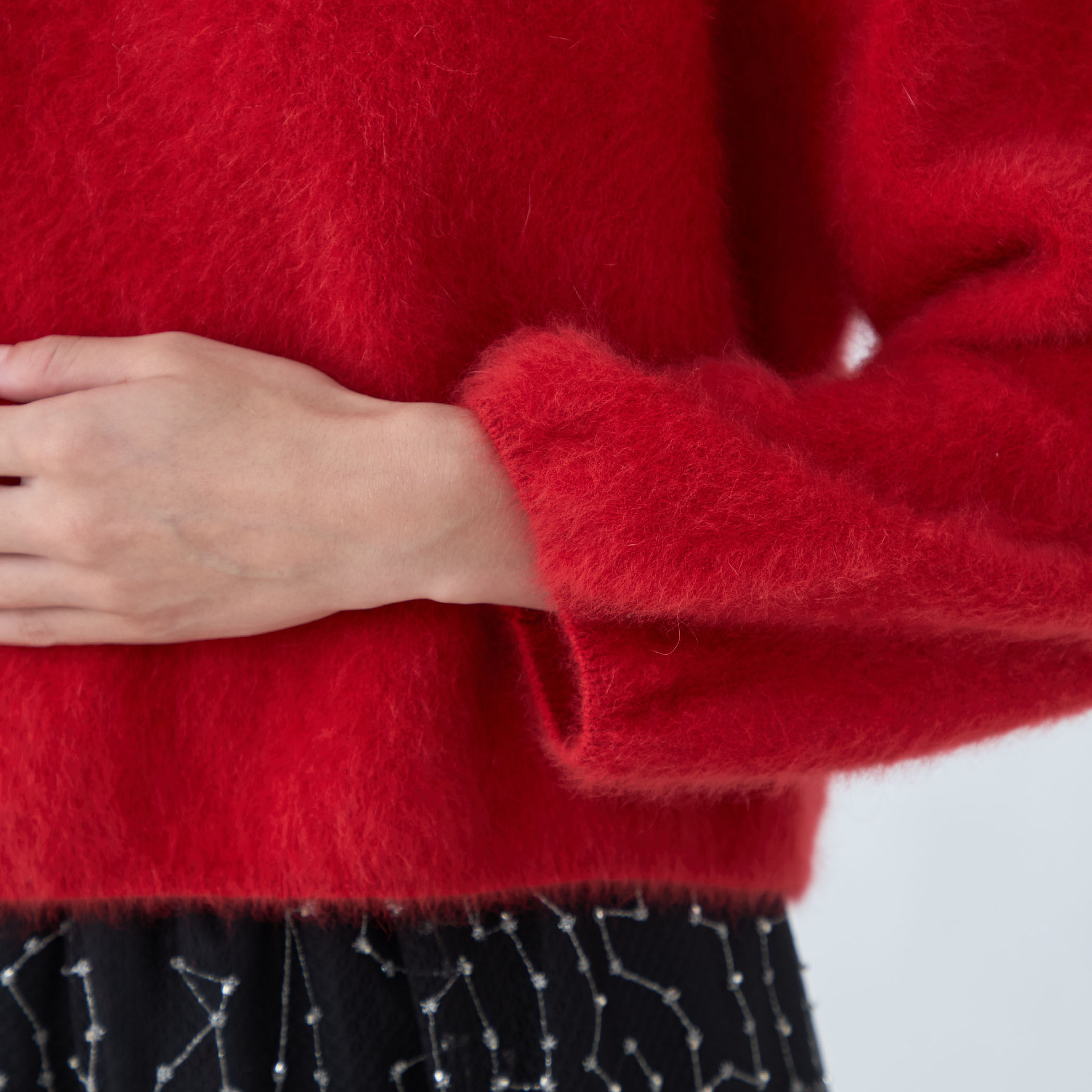 maoooo　　フォックスカシミヤ Vネックプルオーバー　ラメ　ファー フォックスカシミヤ Vネックプルオーバー | maison