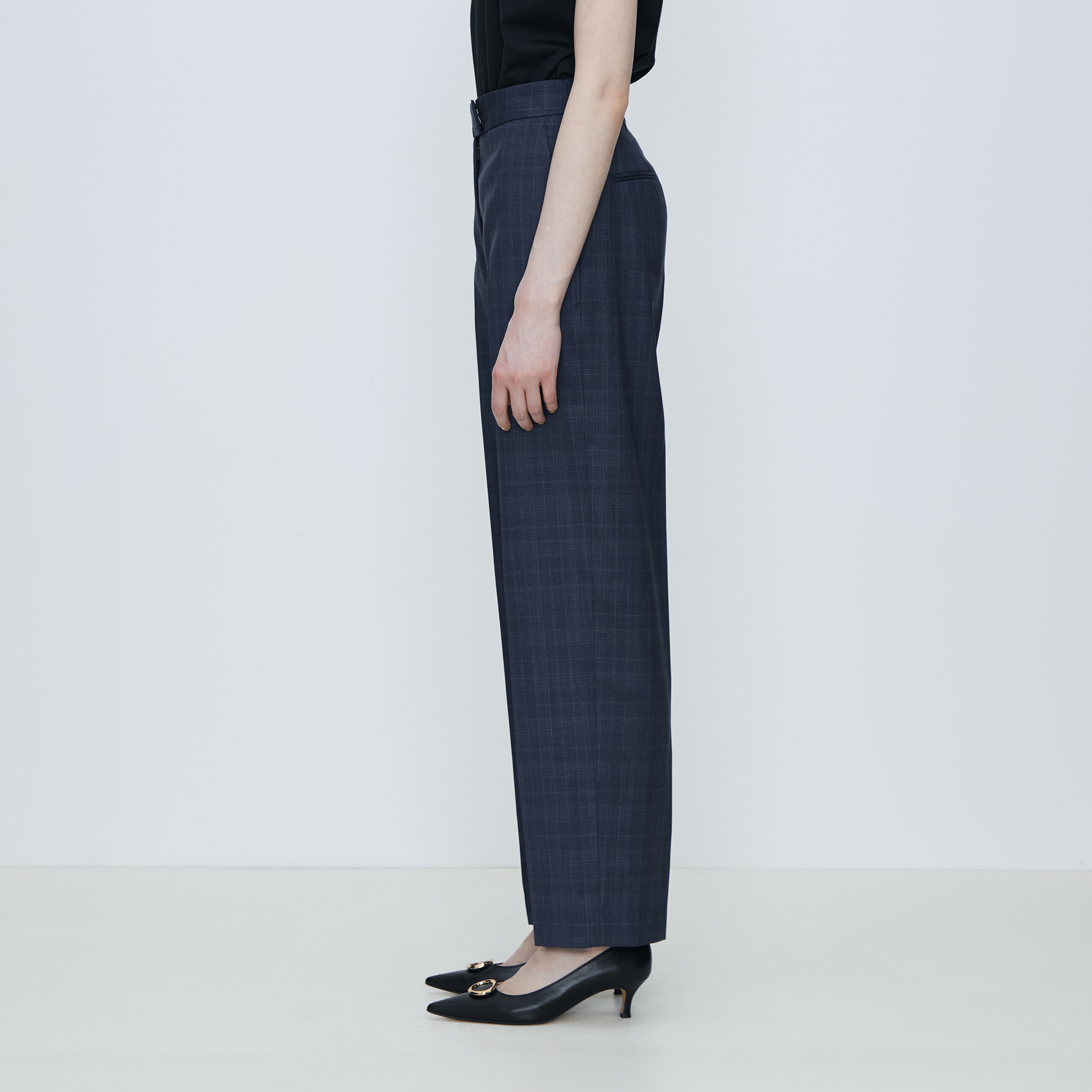 ✨新品未使用✨TOMORROWLAND ブルームペーン ストレートパンツ 36 365 NATURAL STRETCH ストレートパンツ｜トゥモローランド 公式サイト