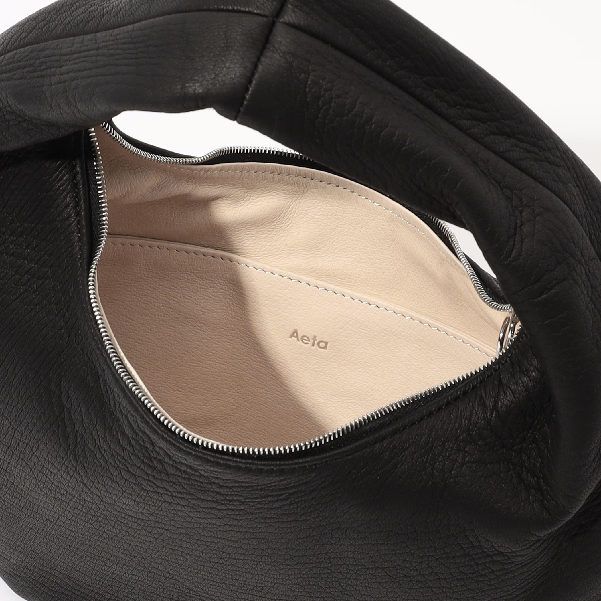 Aeta ROUND ONE SHOULDER M ワンショルダーバッグ｜トゥモローランド