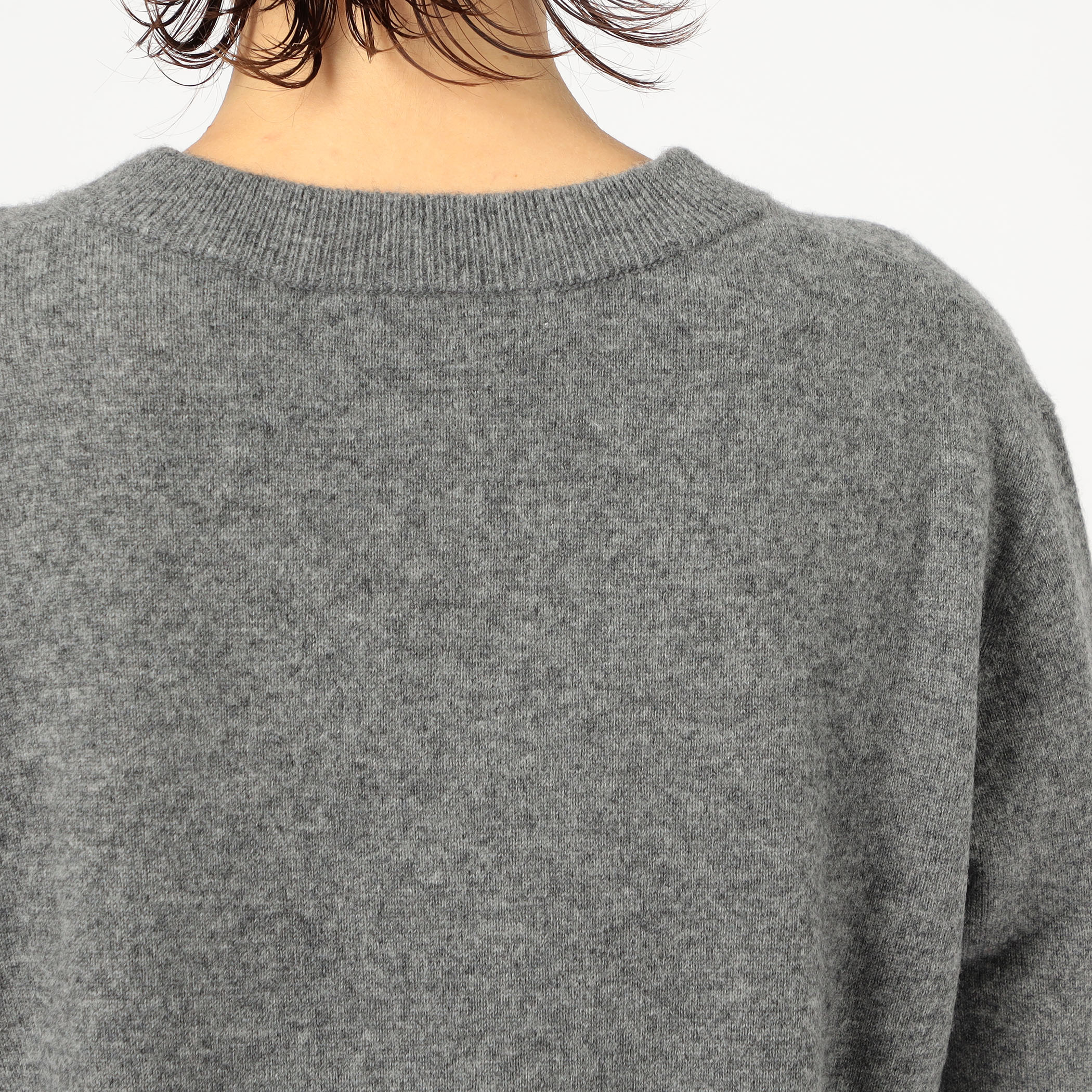 □entire studios KNIT V-NECK｜トゥモローランド 公式通販