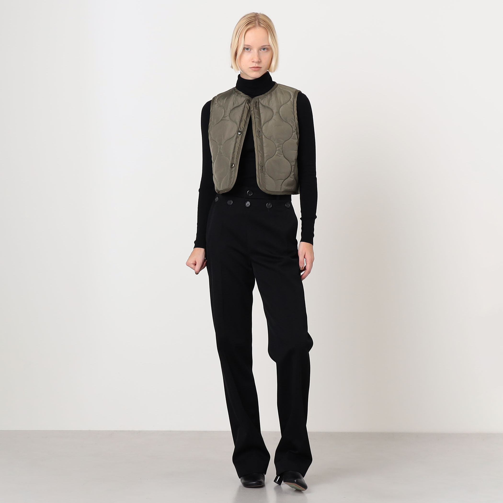 HYKE QUILTED CROPPED VEST キルティング クロップドベスト