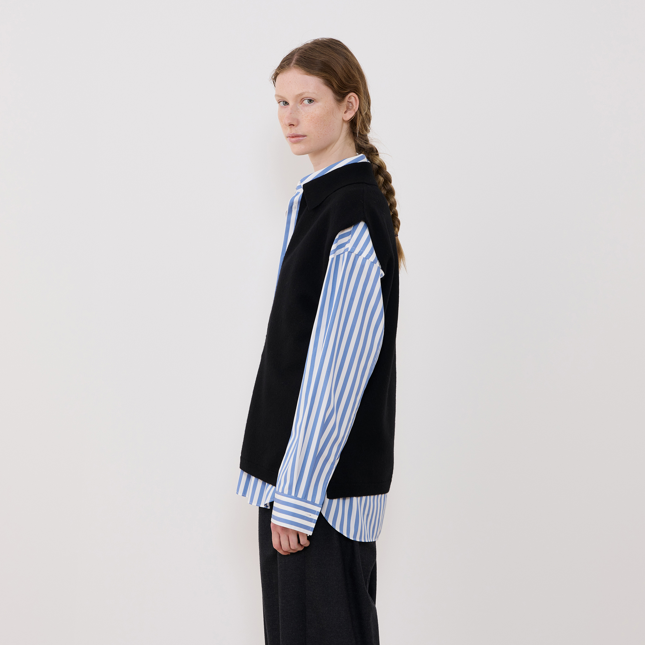 美品　GALERIE VIE ブルーポロニット ベスト ボイルドウール ポロカラーベスト｜トゥモローランド 公式通販