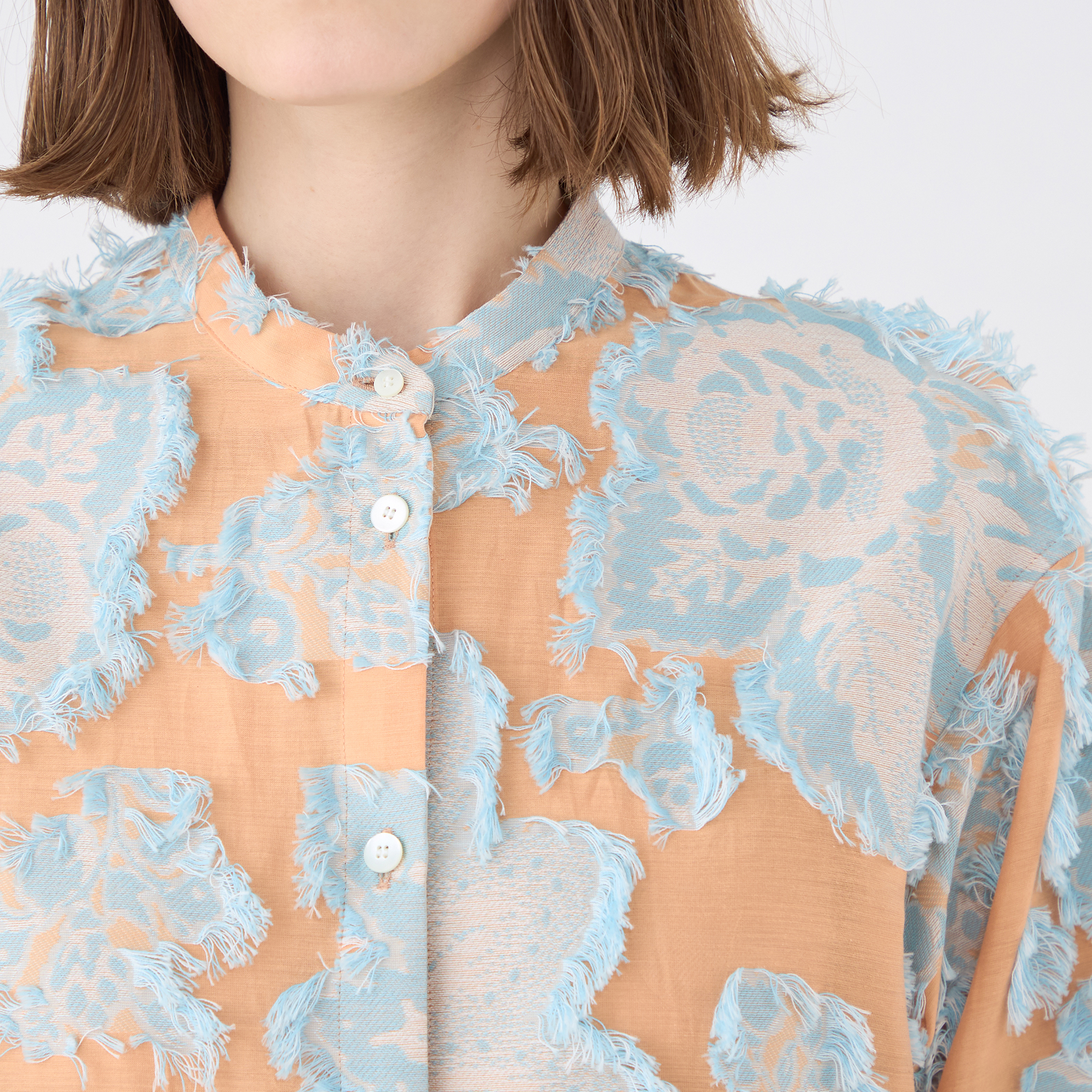 カットジャカード バンドカラーシャツワンピース｜トゥモローランド