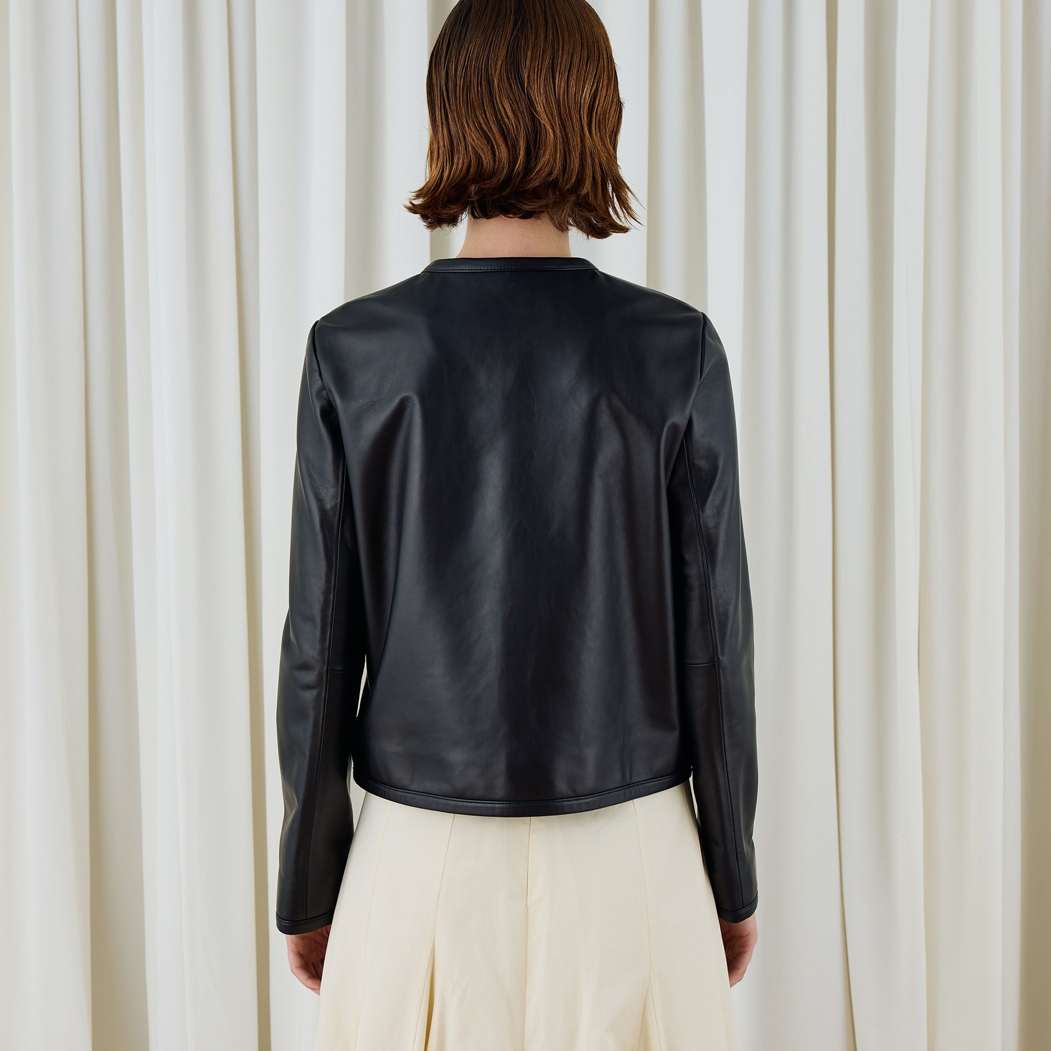 ラムレザー クルーネックジャケット｜トゥモローランド 公式通販