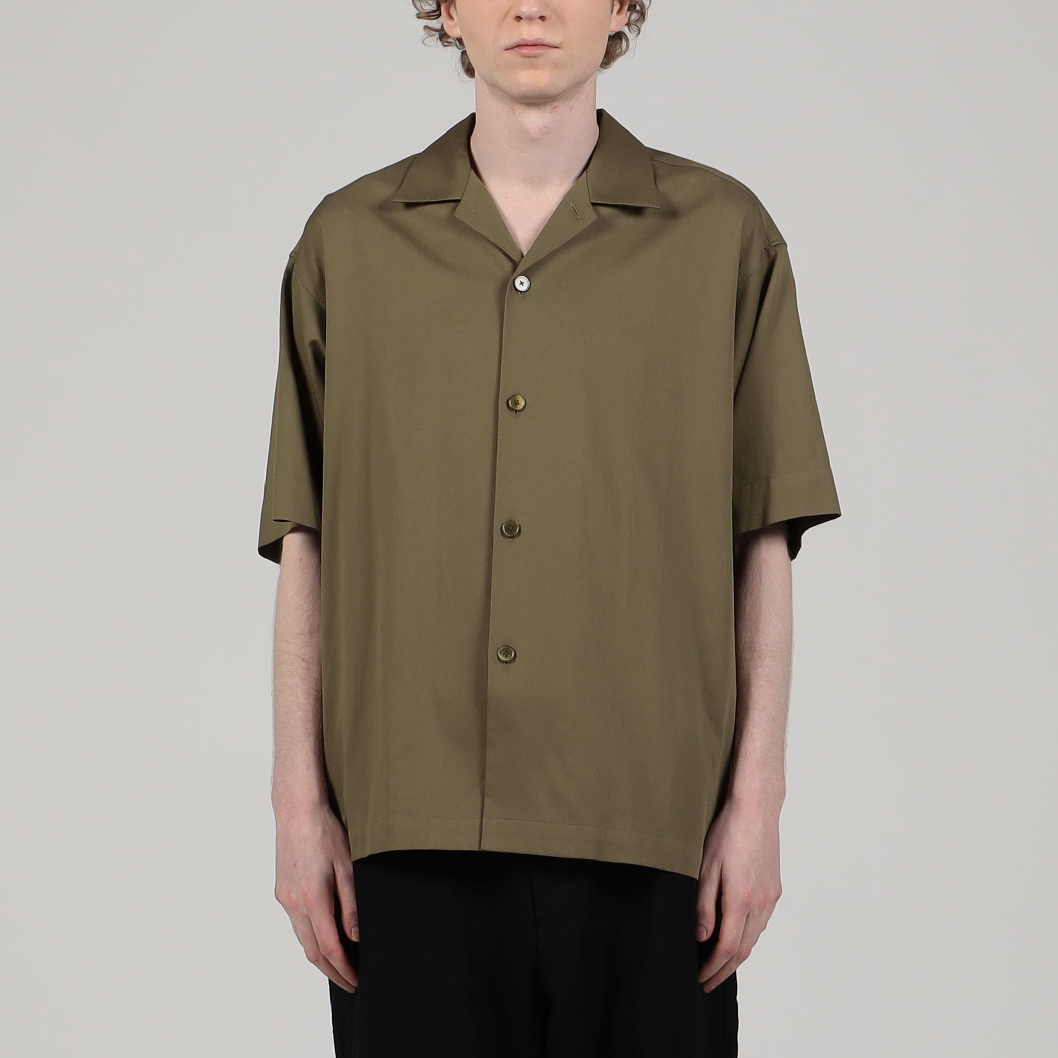 美品 デプレ トゥモローランド 定価2万 ゆったりオープンカラーシャツ B347 item6887cb38fadf11eeb03a0242ac