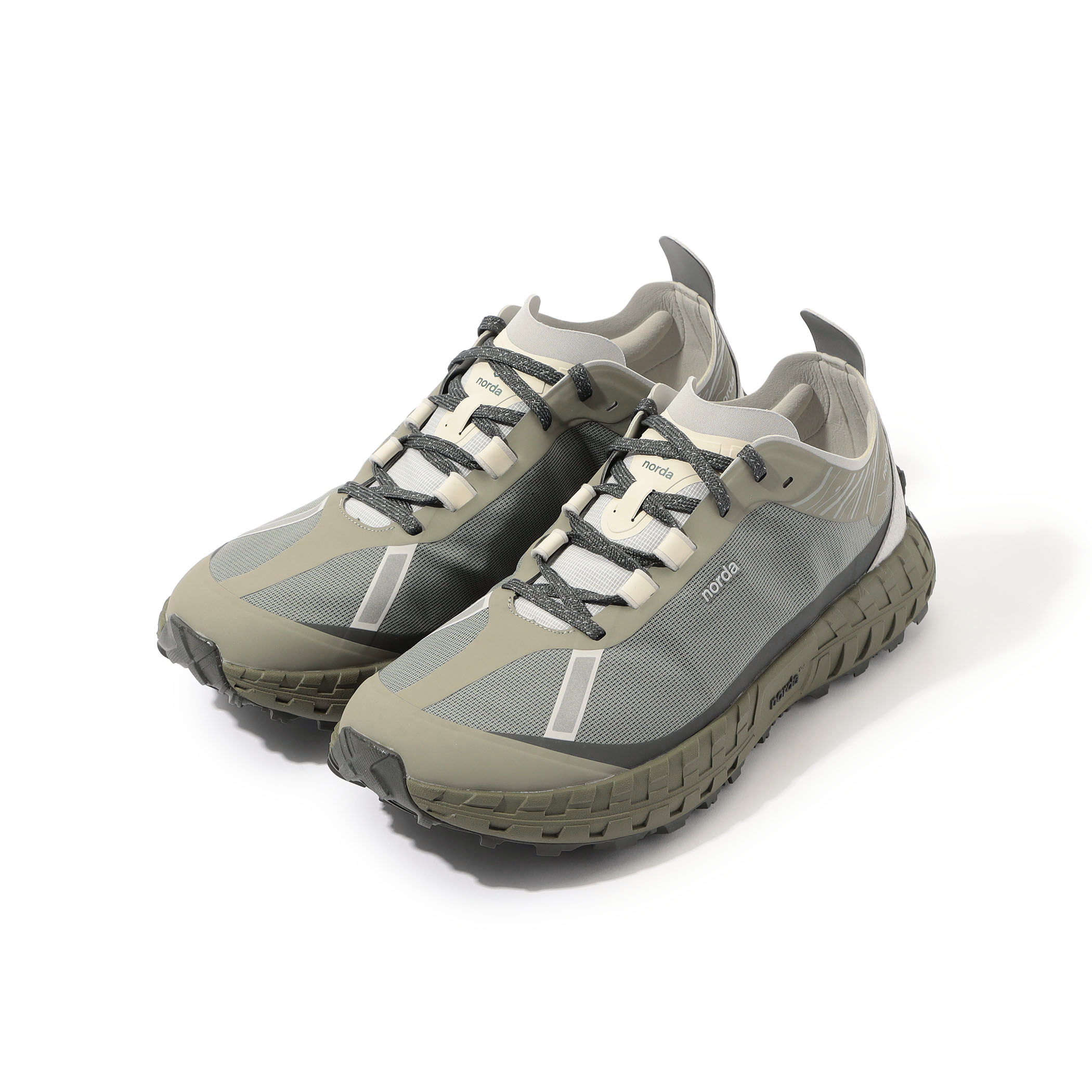 norda 001 スニーカー