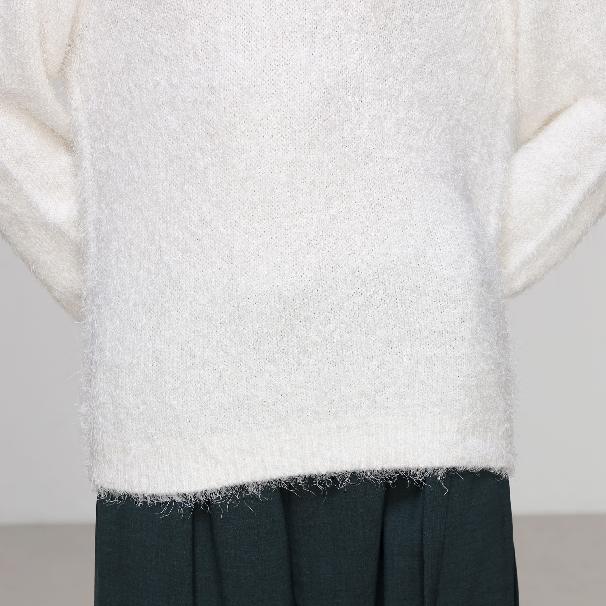 シルクカシミヤヘアリー Vネックプルオーバー｜トゥモローランド 公式通販