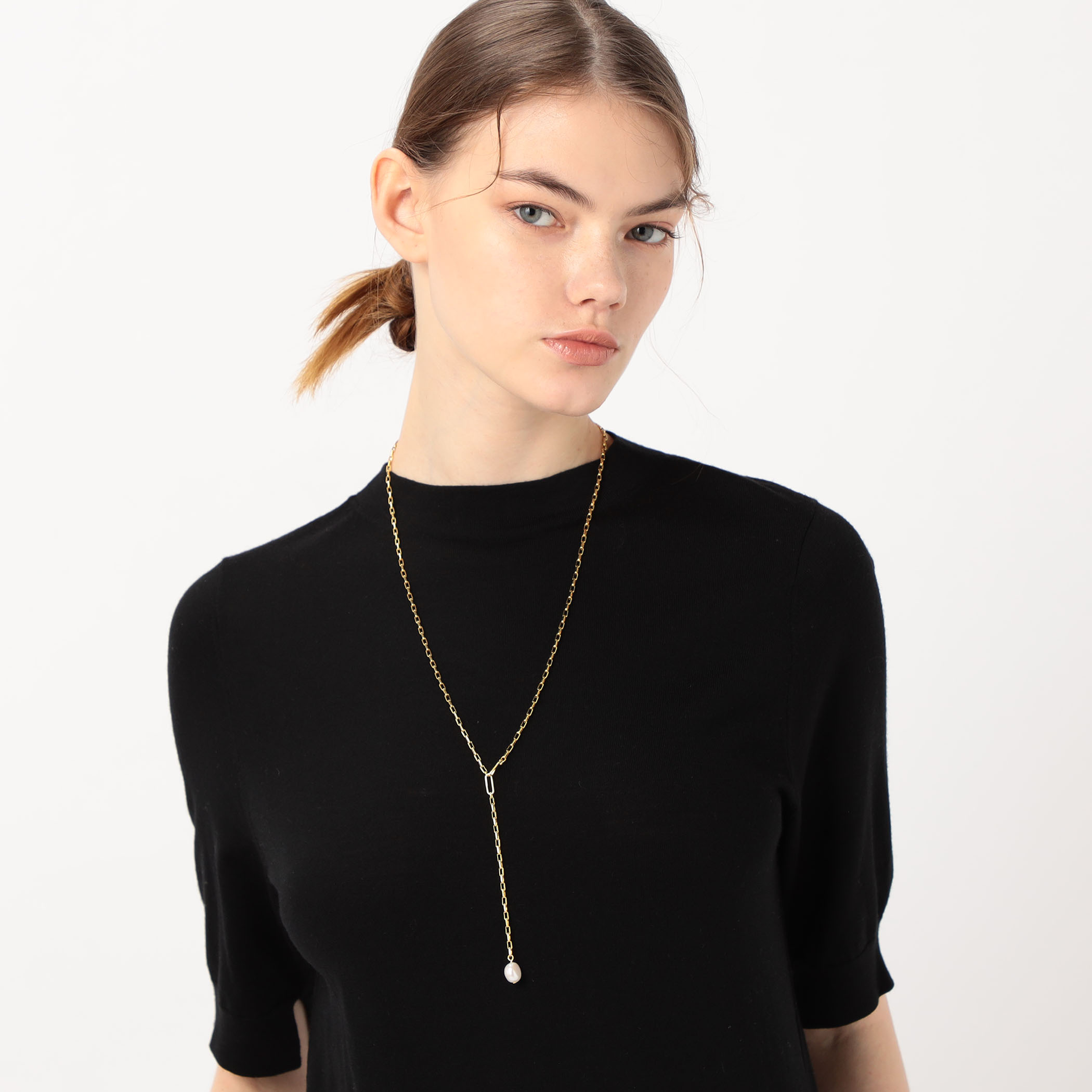 januka×TOMORROWLAND ヤヌカ　パール　ロングネックレス 別注】januka Chain w/Pearl ロングネックレス｜トゥモローランド 公式
