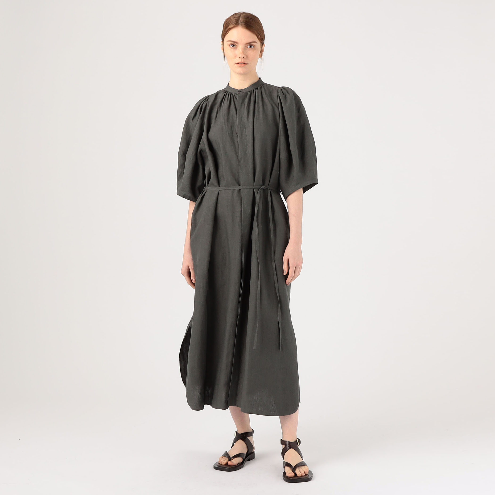 別注】HYKE×SUPER A MARKET LINEN BALLON DRESS｜トゥモローランド  