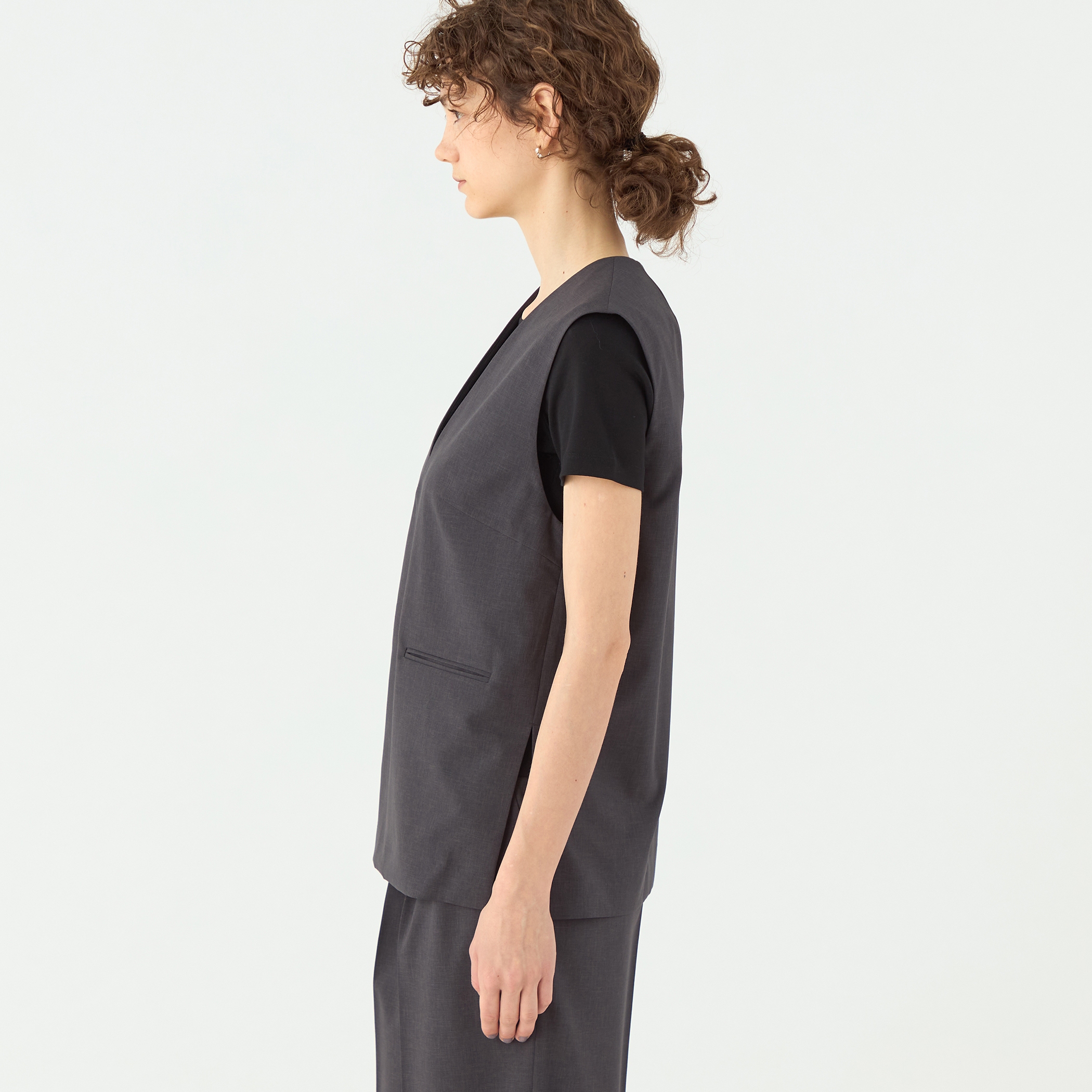 エクストラファインポリエステルトロピカル Vネックトップス