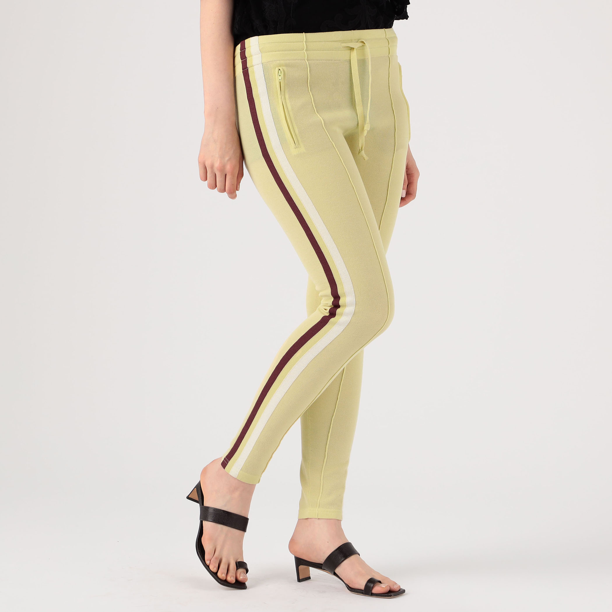 ISABEL MARANT タッセルティテルフツ BO0210FAC2A05S 01BK DILAMA トップス 女性 黒 | ISABEL MARANT 公式サイト