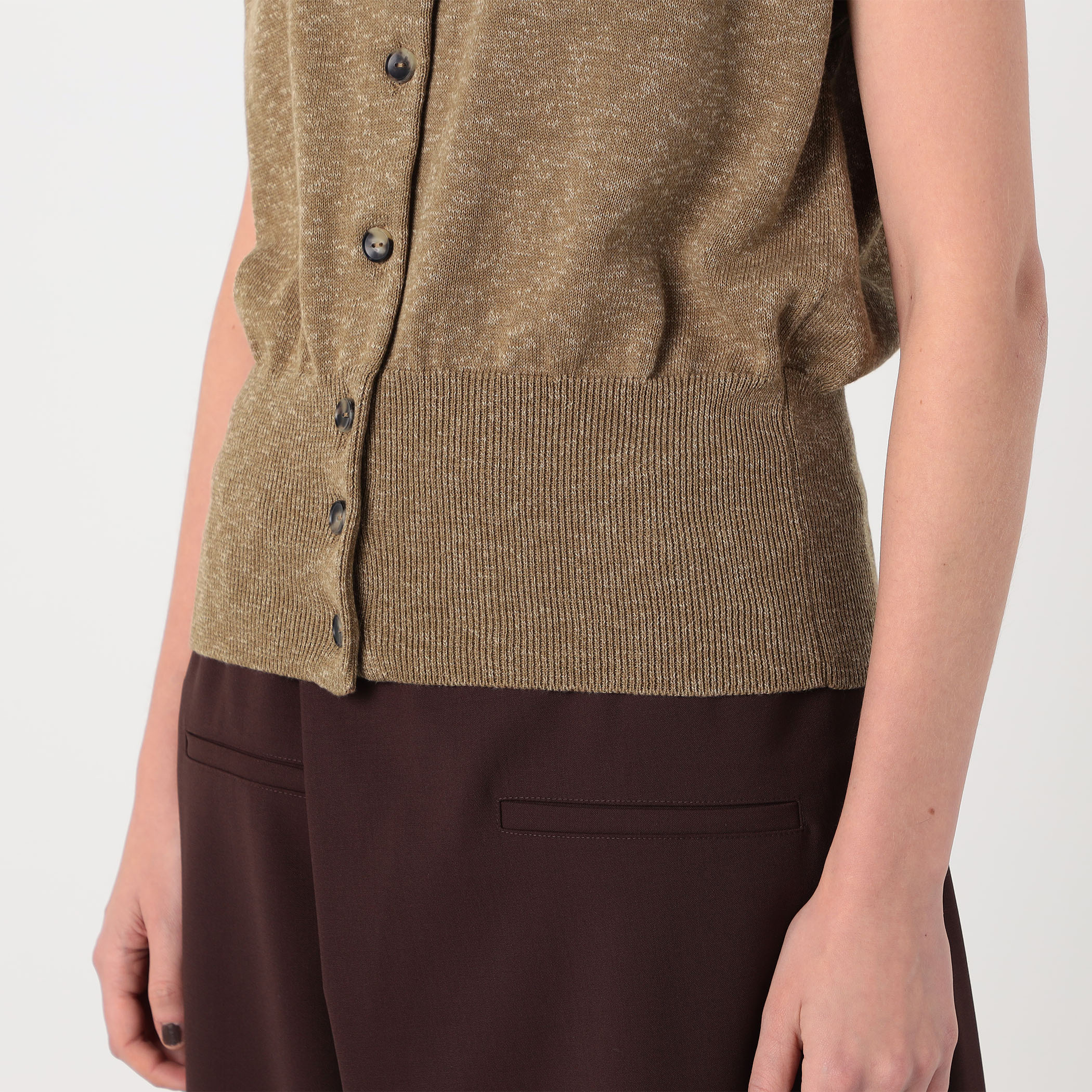 CORDERA Vネックベスト｜トゥモローランド 公式通販