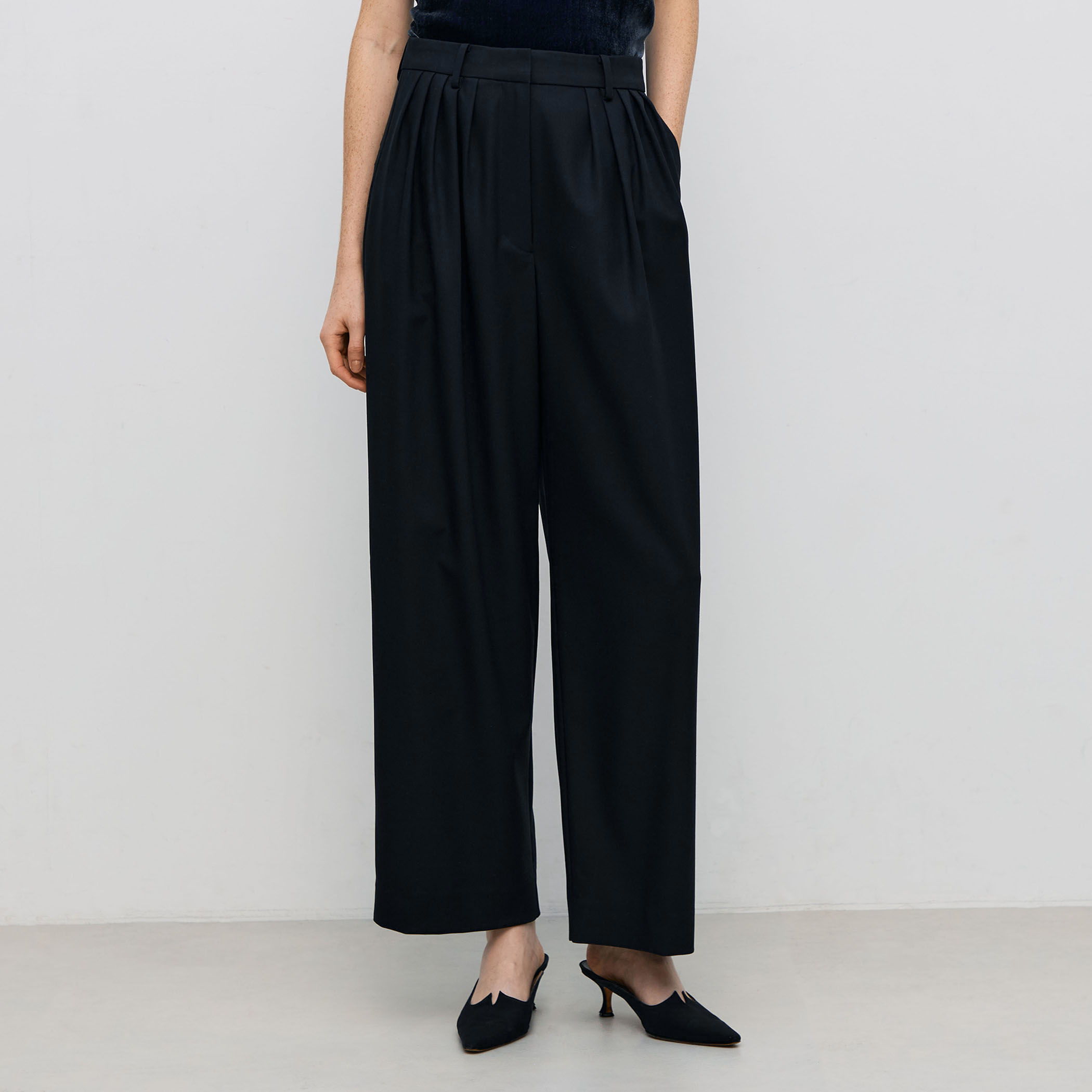 【美品】BACCA ブラック ワイドパンツ BACCA(バッカ) 24AWストライプギャバタックパンツ35-04-44-04101