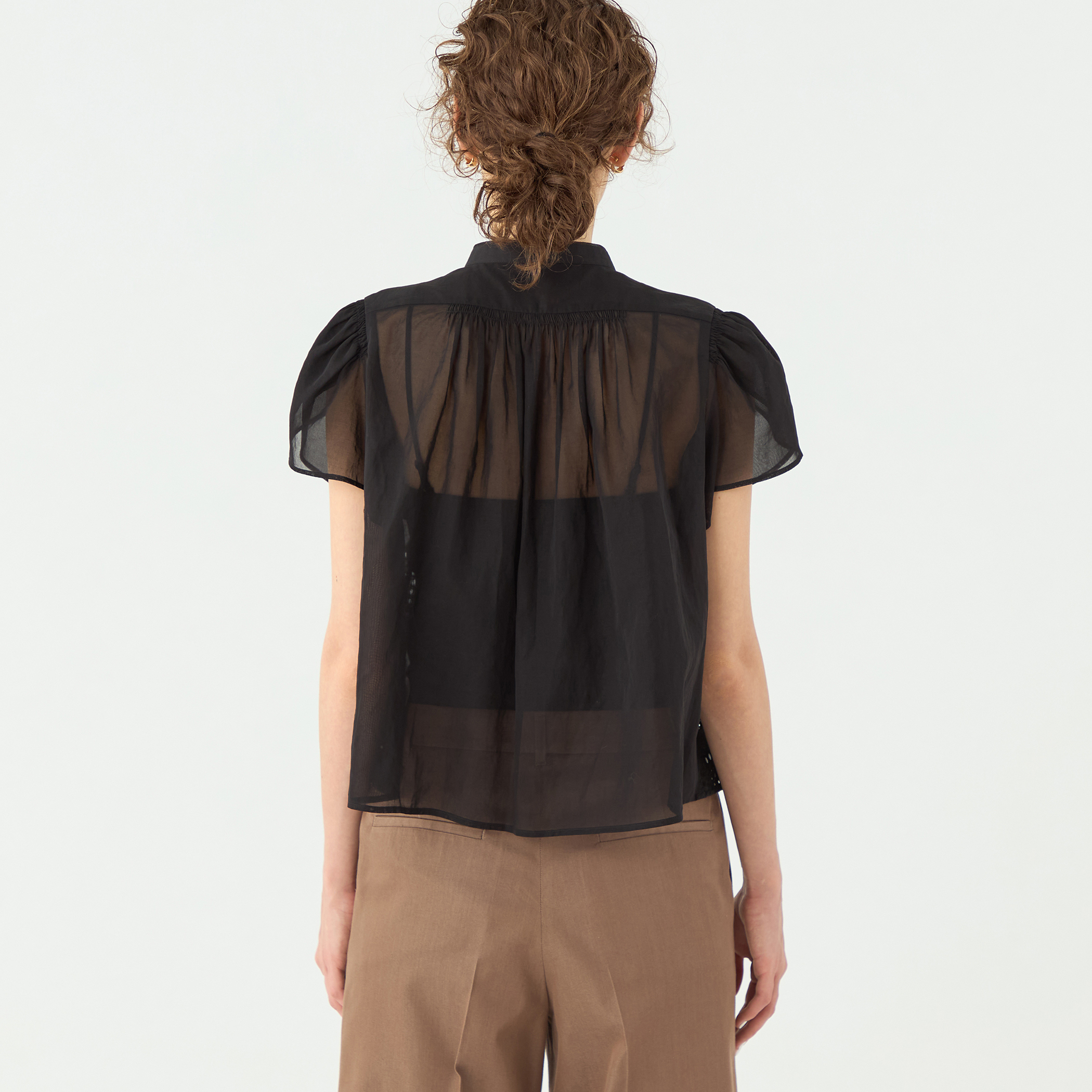 コットンコンビネーション ペタルスリーブブラウス｜トゥモローランド