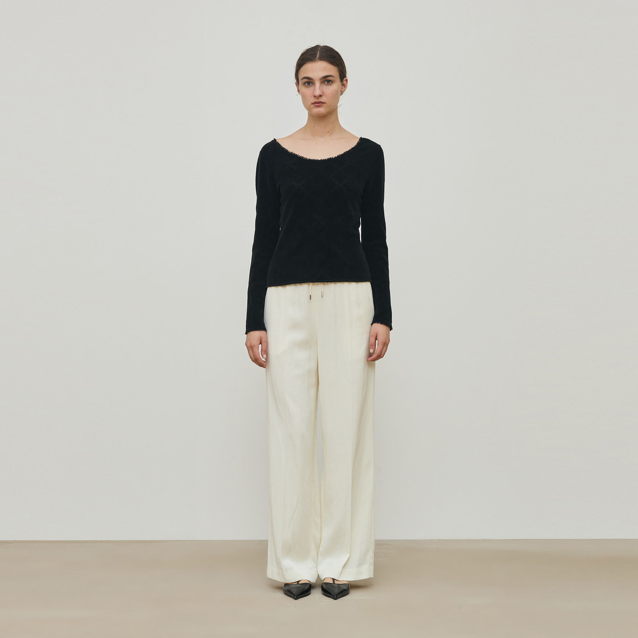 コットンシェニールヤーン ラウンドネックプルオーバー