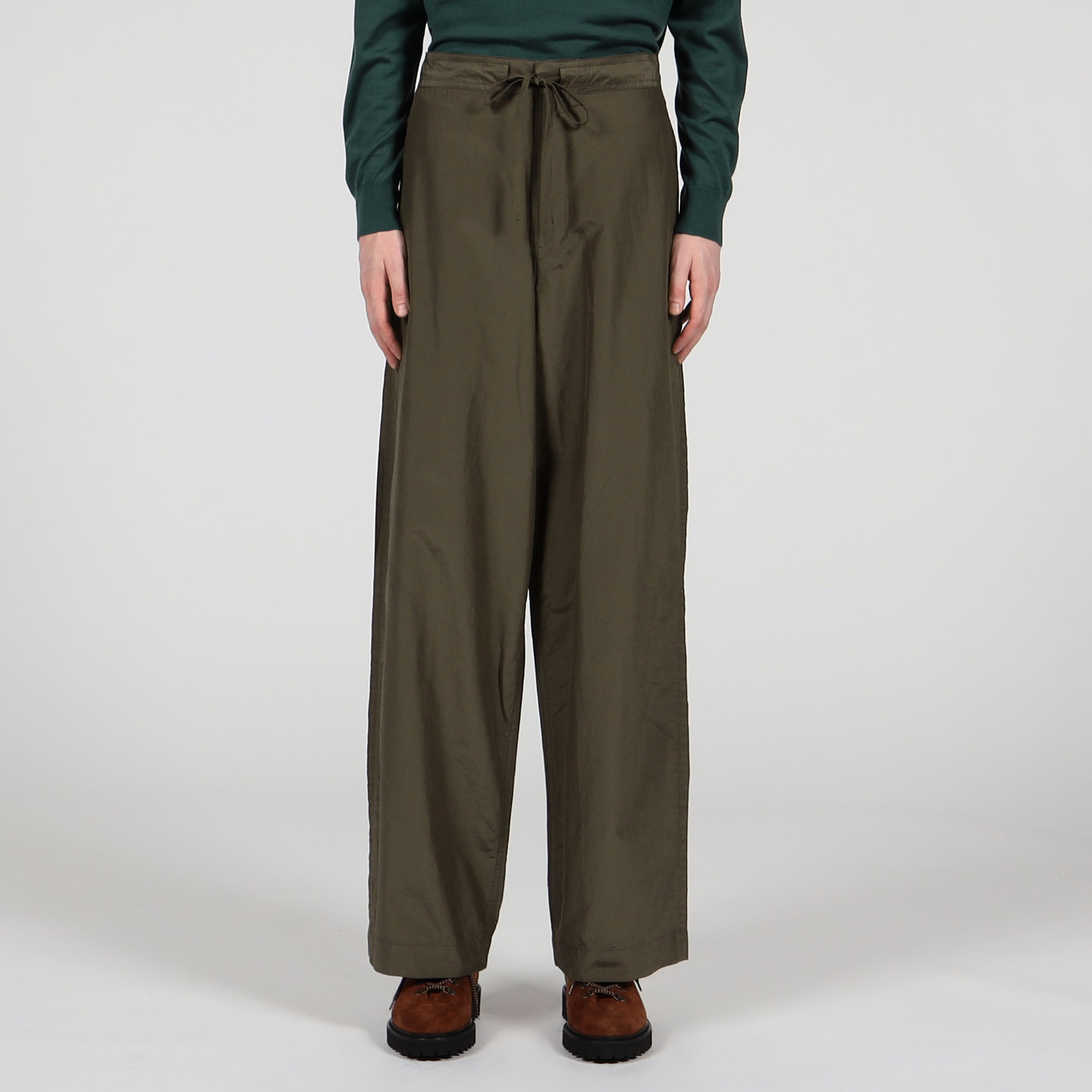 新品・タグ付き！トゥモローランド 22SS ウールシルク 2プリーツパンツ L シルクカルゼ 2プリーツ ワイドパンツ | TOMORROWLAND (Men