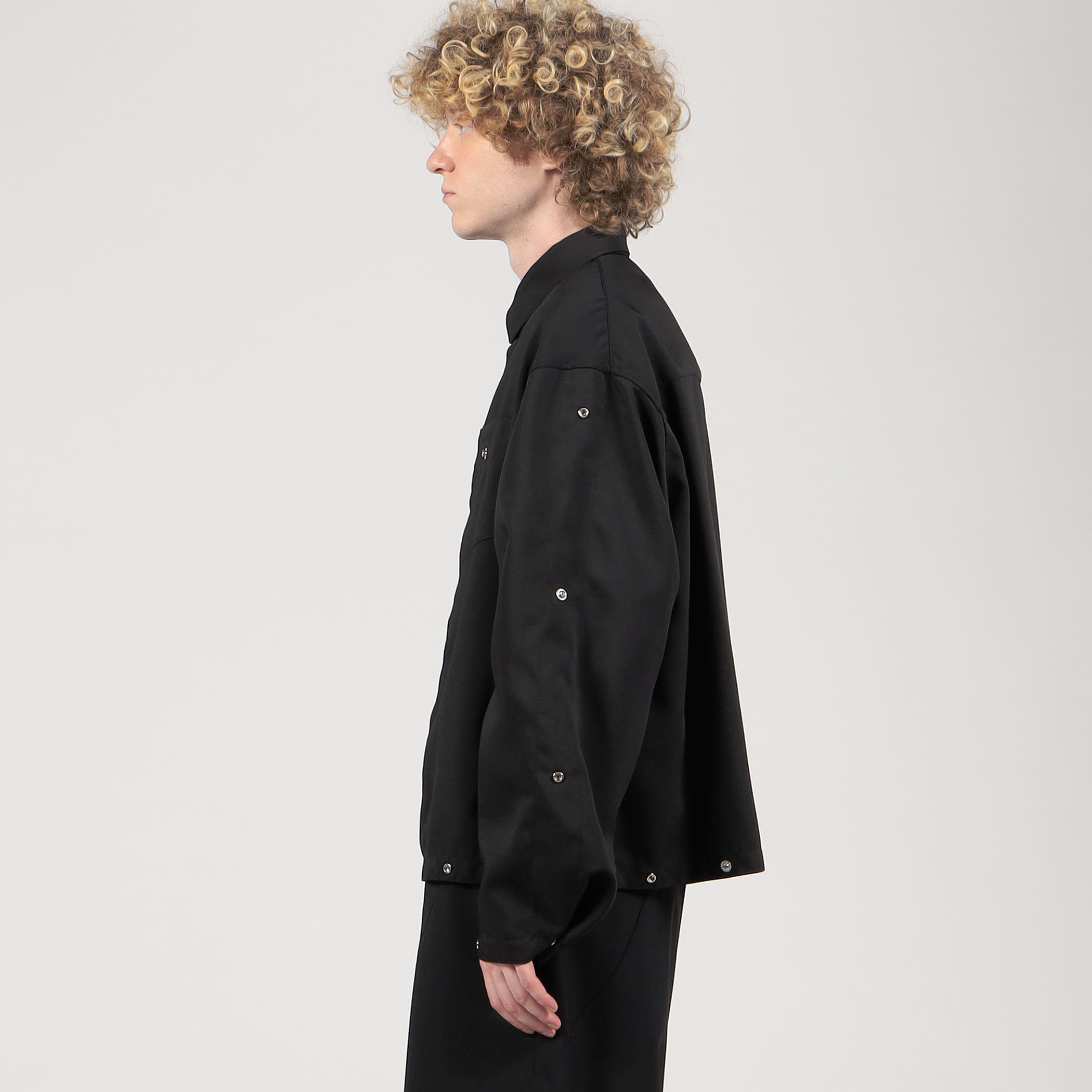 ALMOSTBLACK BUTTON ADJUST DRESS SHIRT｜トゥモローランド 公式通販