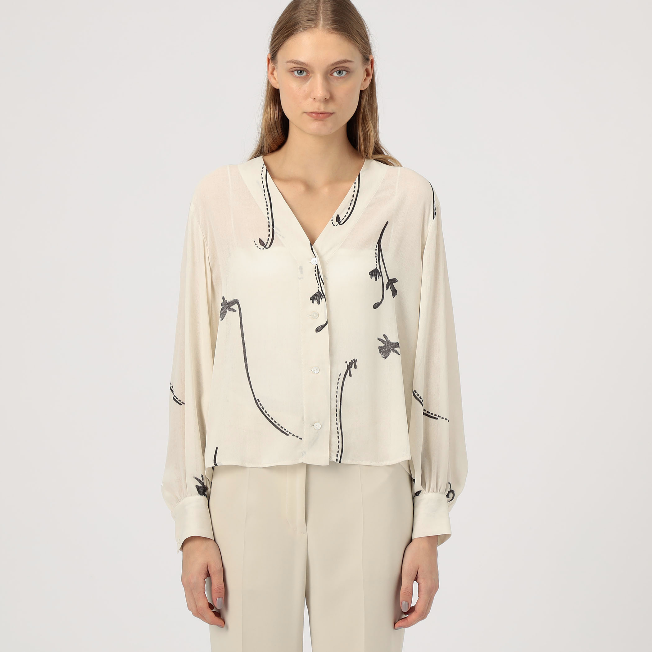 シングルフラワープリント Vショートブラウス｜トゥモローランド 公式通販