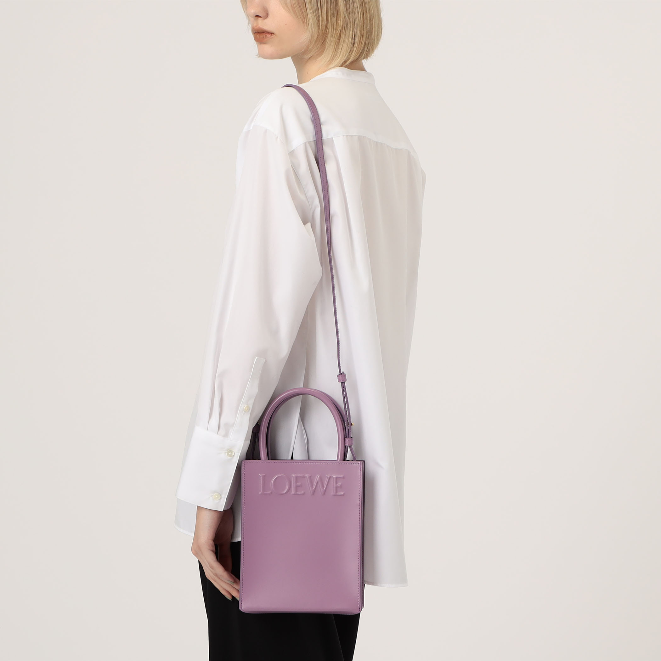 LOEWE STANDARD A5 TOTE｜トゥモローランド 公式通販