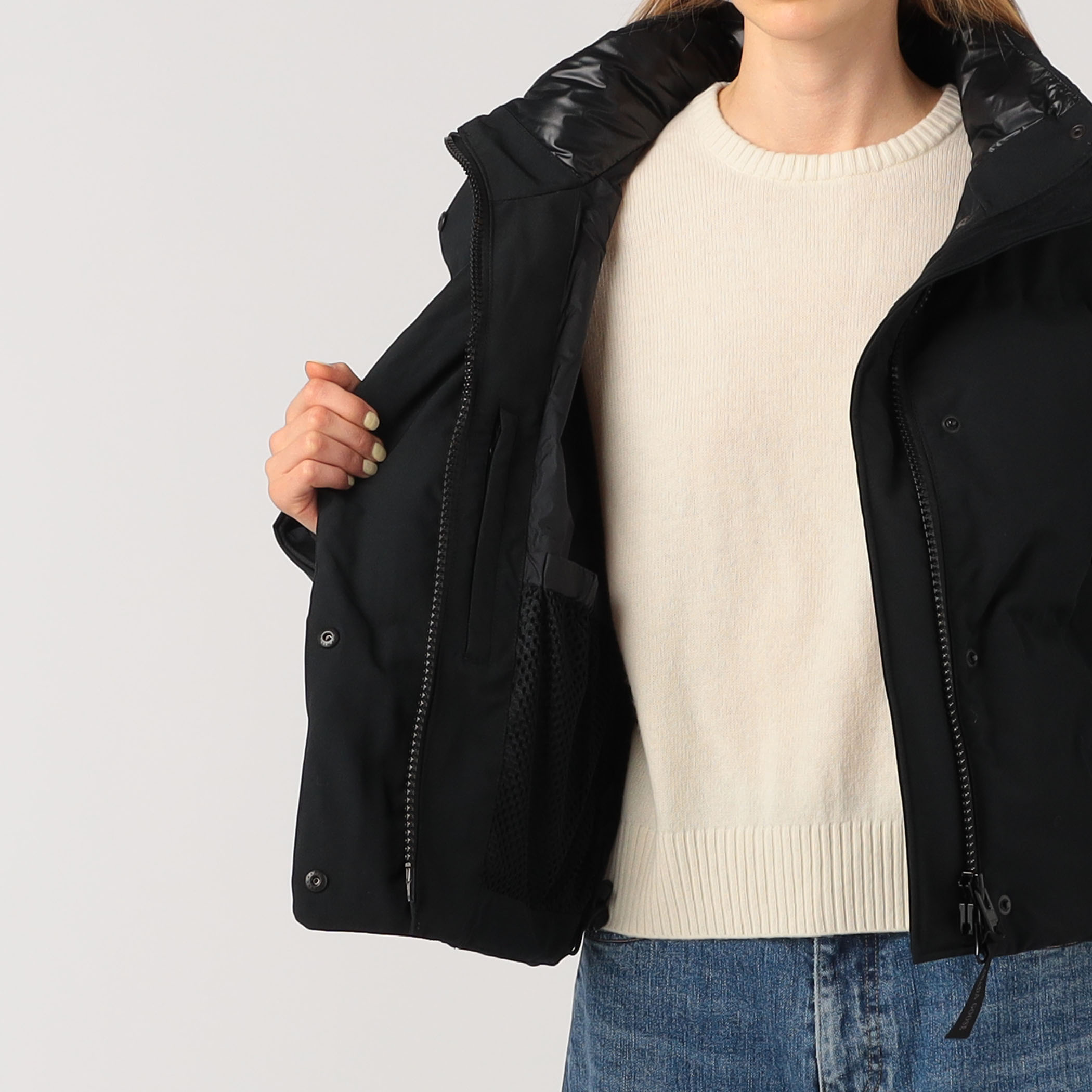 CANADA GOOSE Grandview Cropped 2266WB ダウンジャケット 
