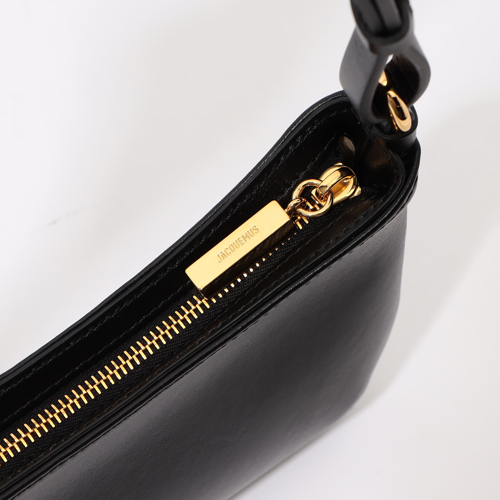 JACQUEMUS LE BISOU PERLE｜トゥモローランド 公式通販