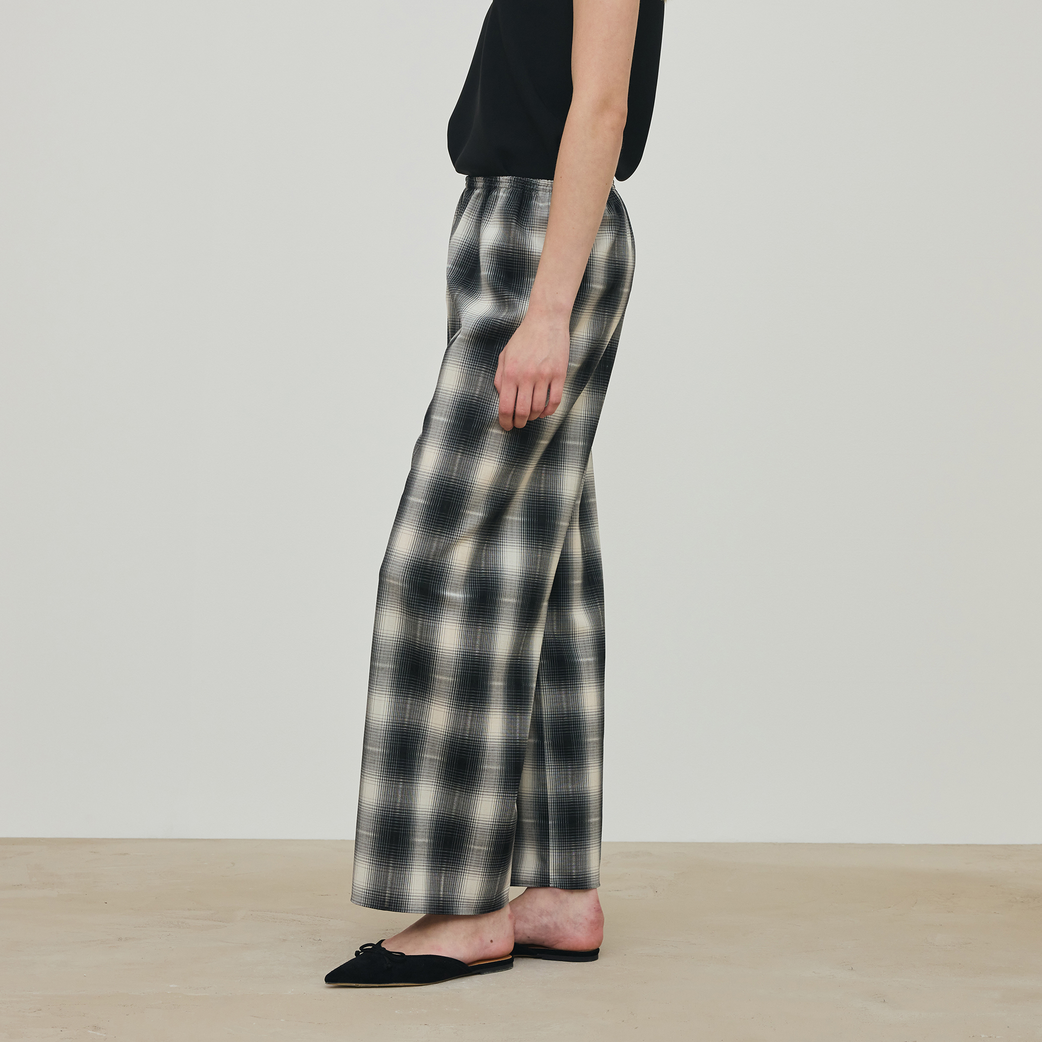 アキハ オンブレーチェック リラックスパンツ｜トゥモローランド 公式通販