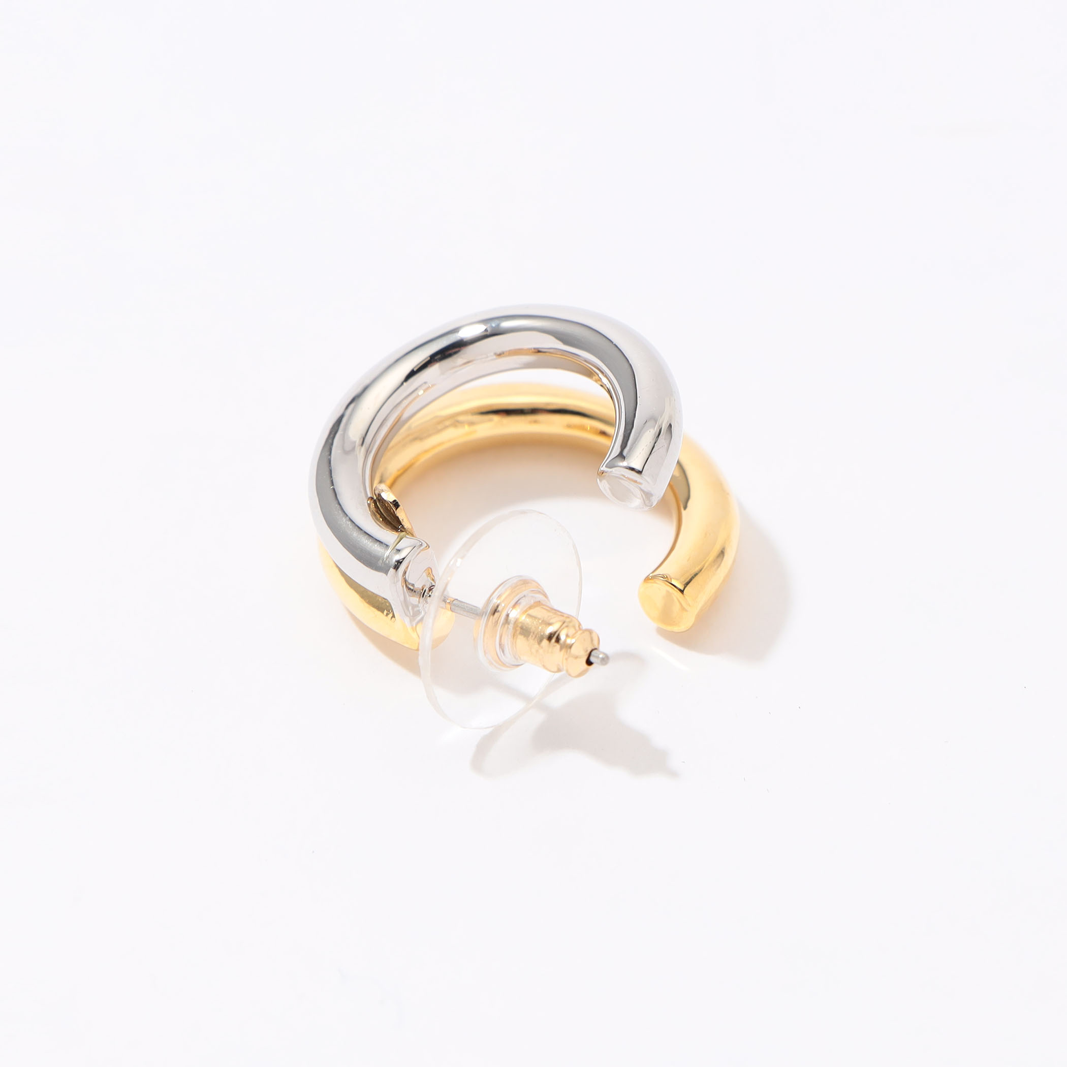 Kenneth Jay Lane ピアス ドーム サークル 半円 丸 フープ Kenneth Jay Lane パールダブルフープピアス｜トゥモローランド