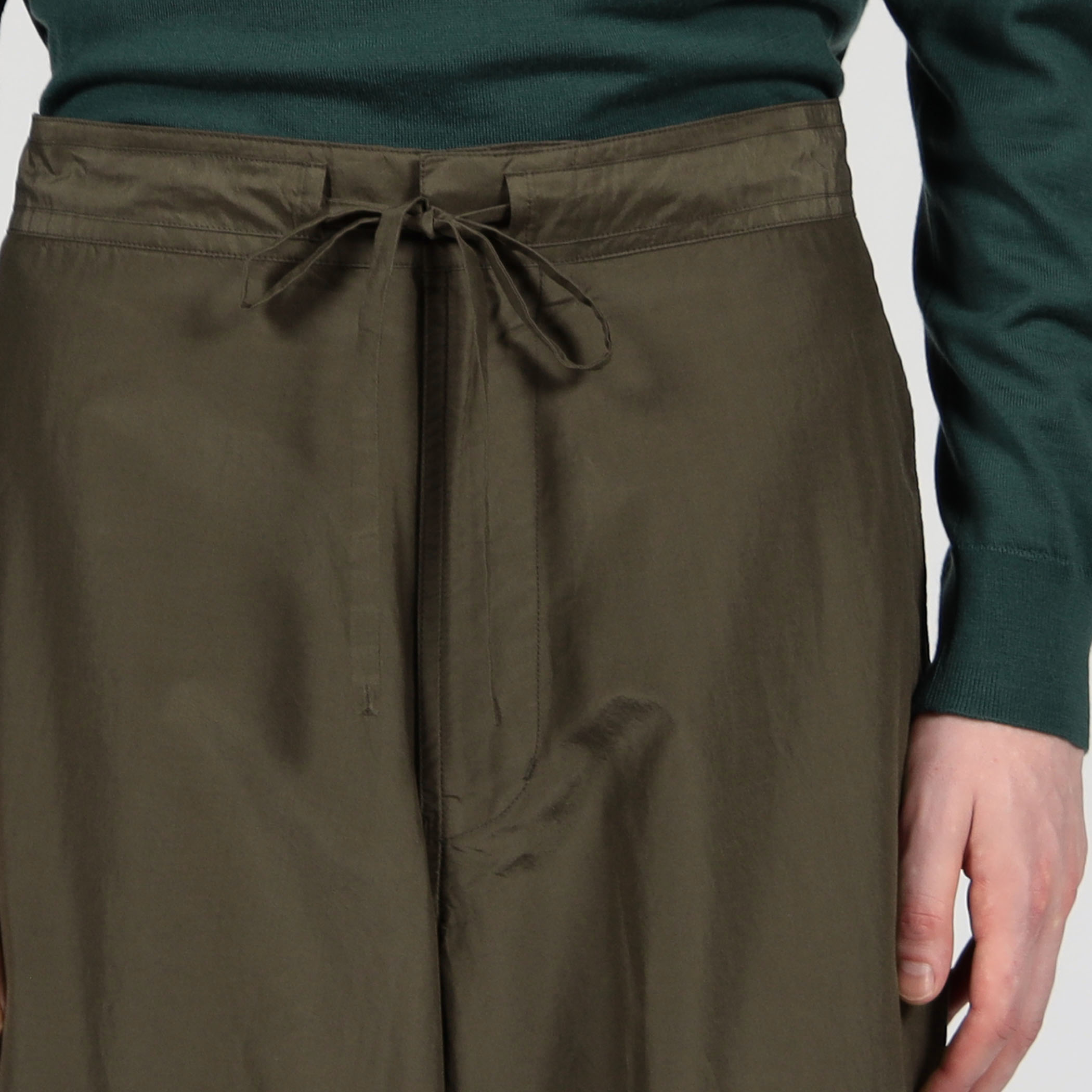 コットンシルク バレルイージーパンツ｜トゥモローランド 公式通販