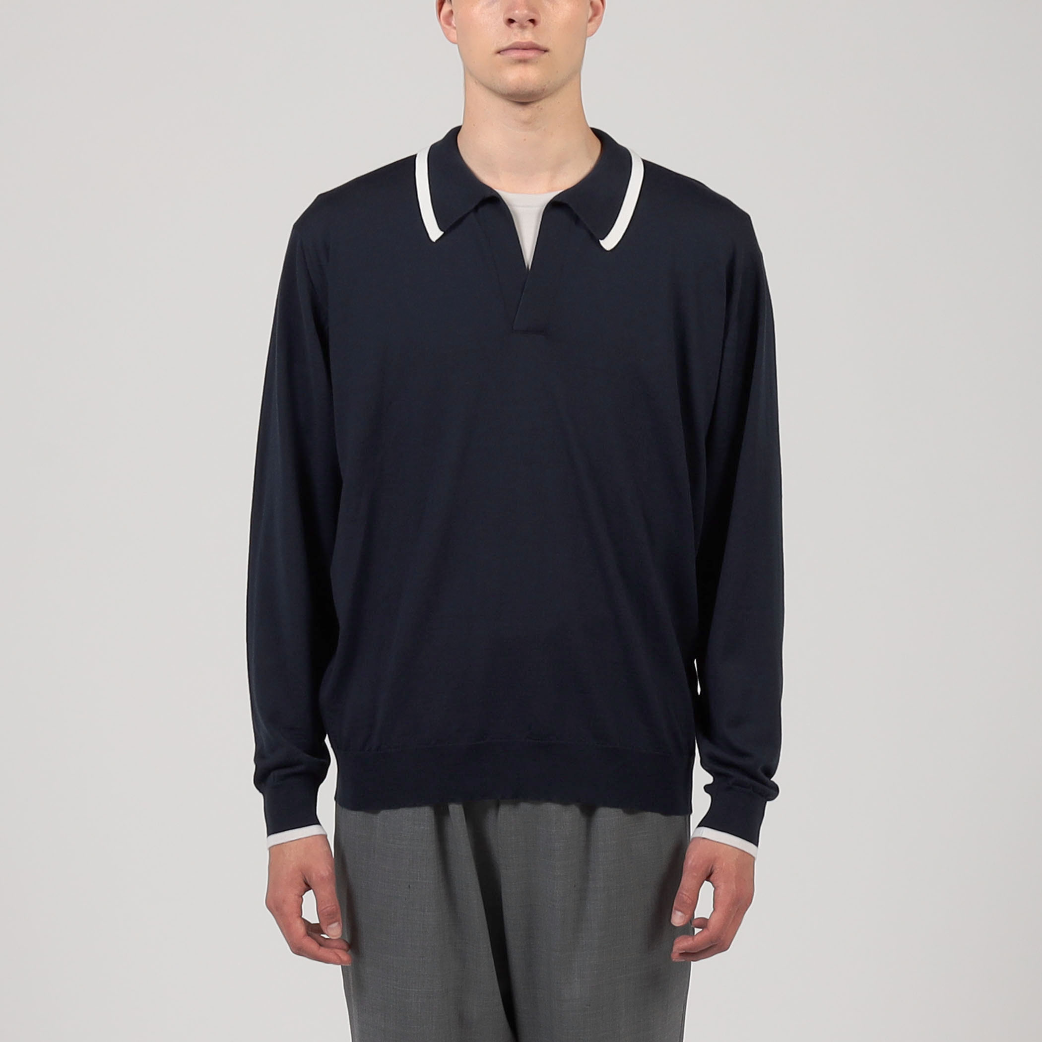 別注】JOHN SMEDLEY ウール スキッパーネック ニット