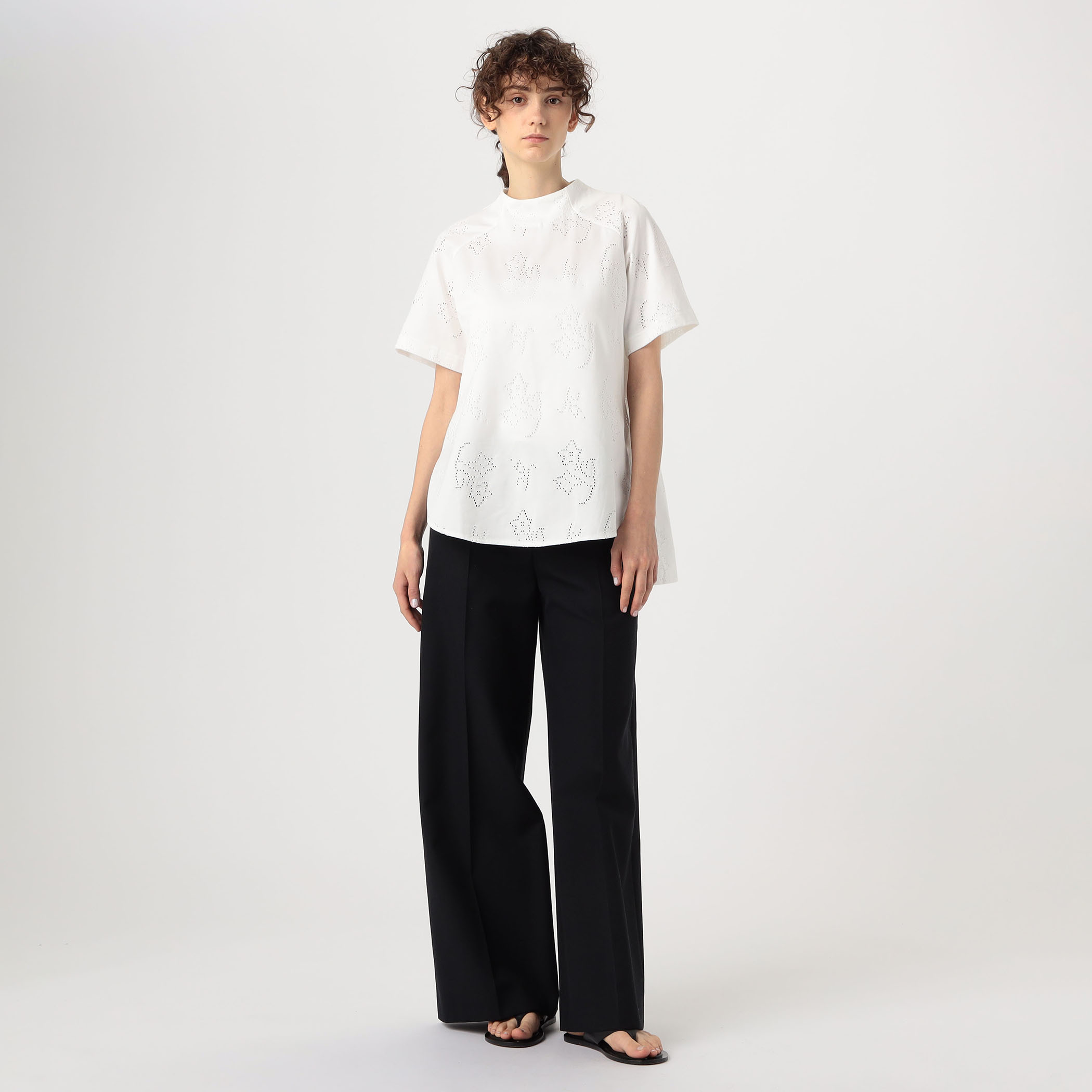 Mame Kurogouchi Eyelet Jersey Jacquard Top｜トゥモローランド