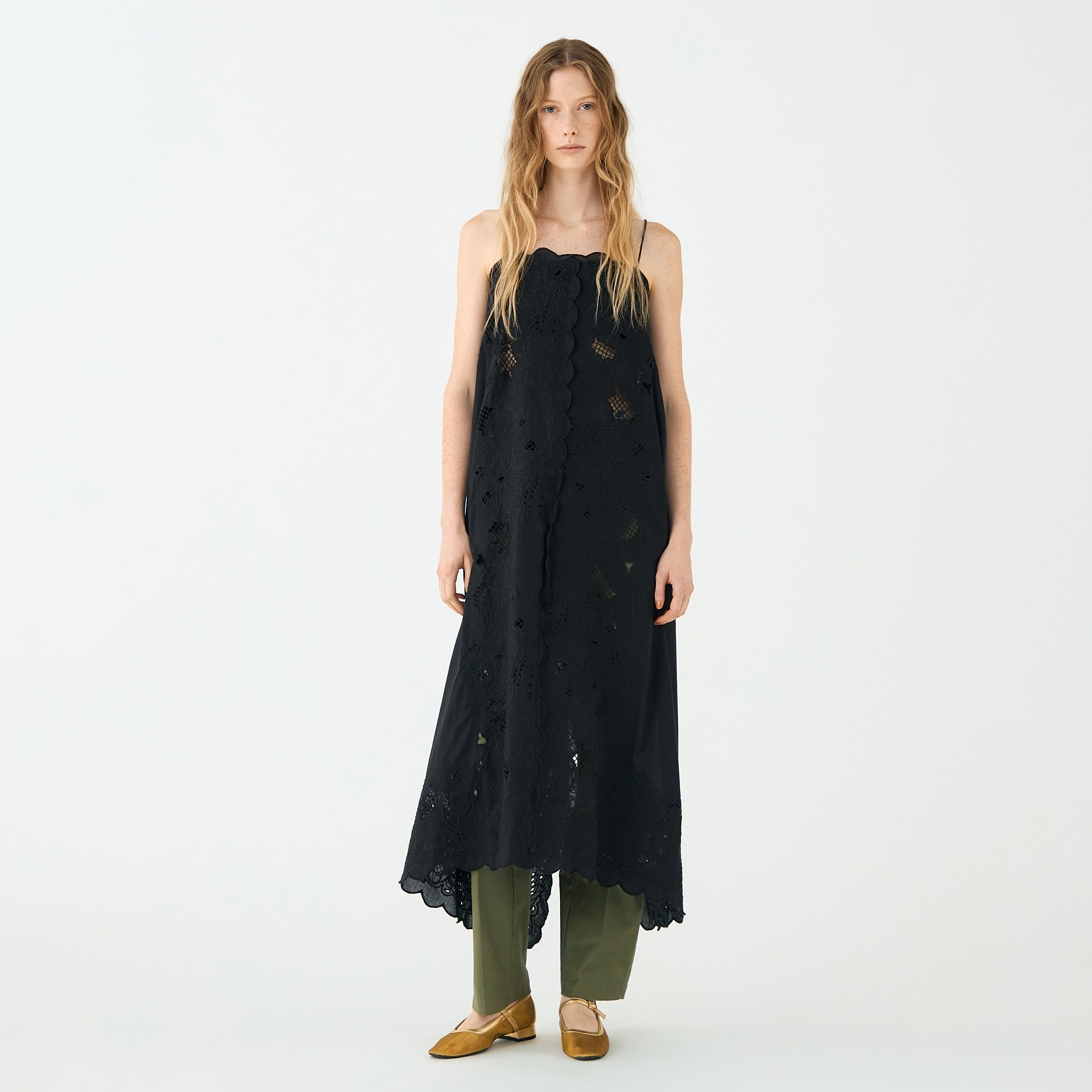 バンダナエンブロイダリー キャミソールワンピース｜トゥモローランド