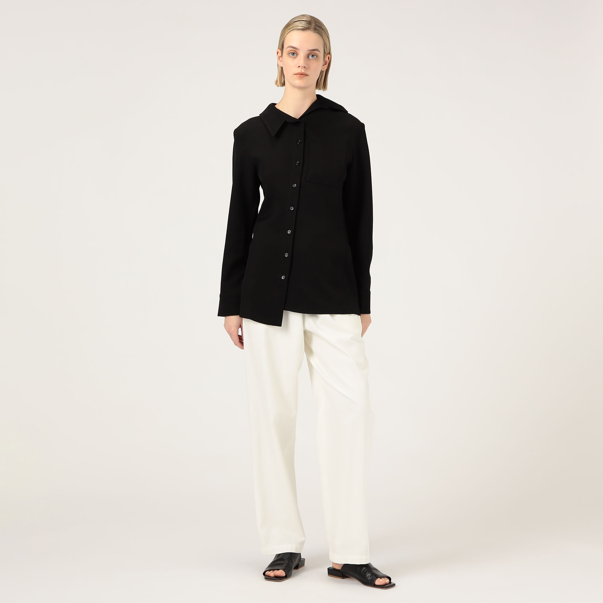 JACQUEMUS LA CHEMISE PABLO アシンメトリーシャツ｜トゥモローランド 