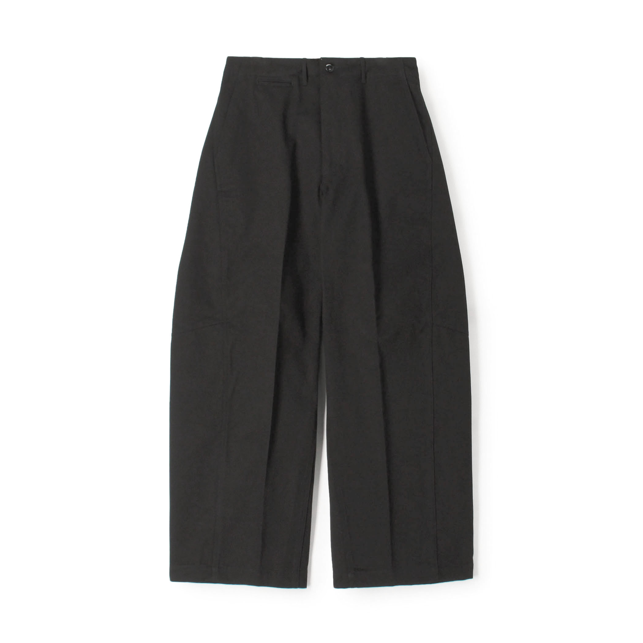 HYKE バレルレッグ チノパンツ