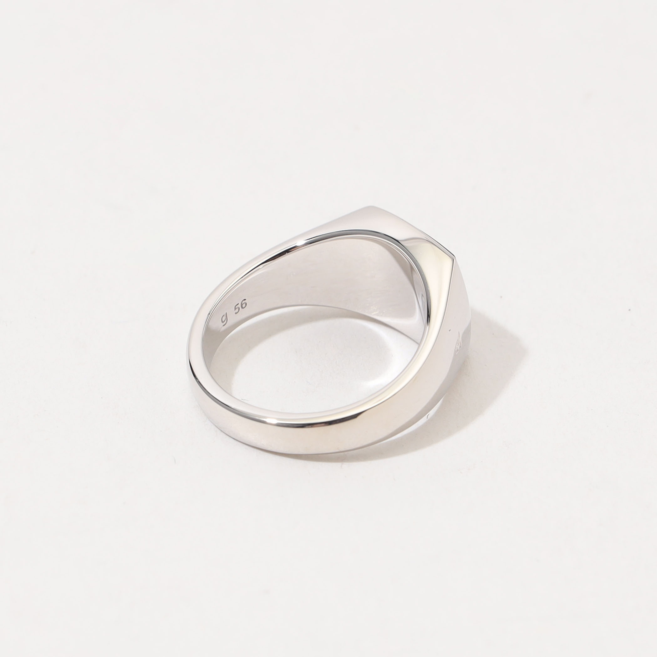 TOM WOOD Kay Ring Black Larvikite リング｜トゥモローランド 公式サイト
